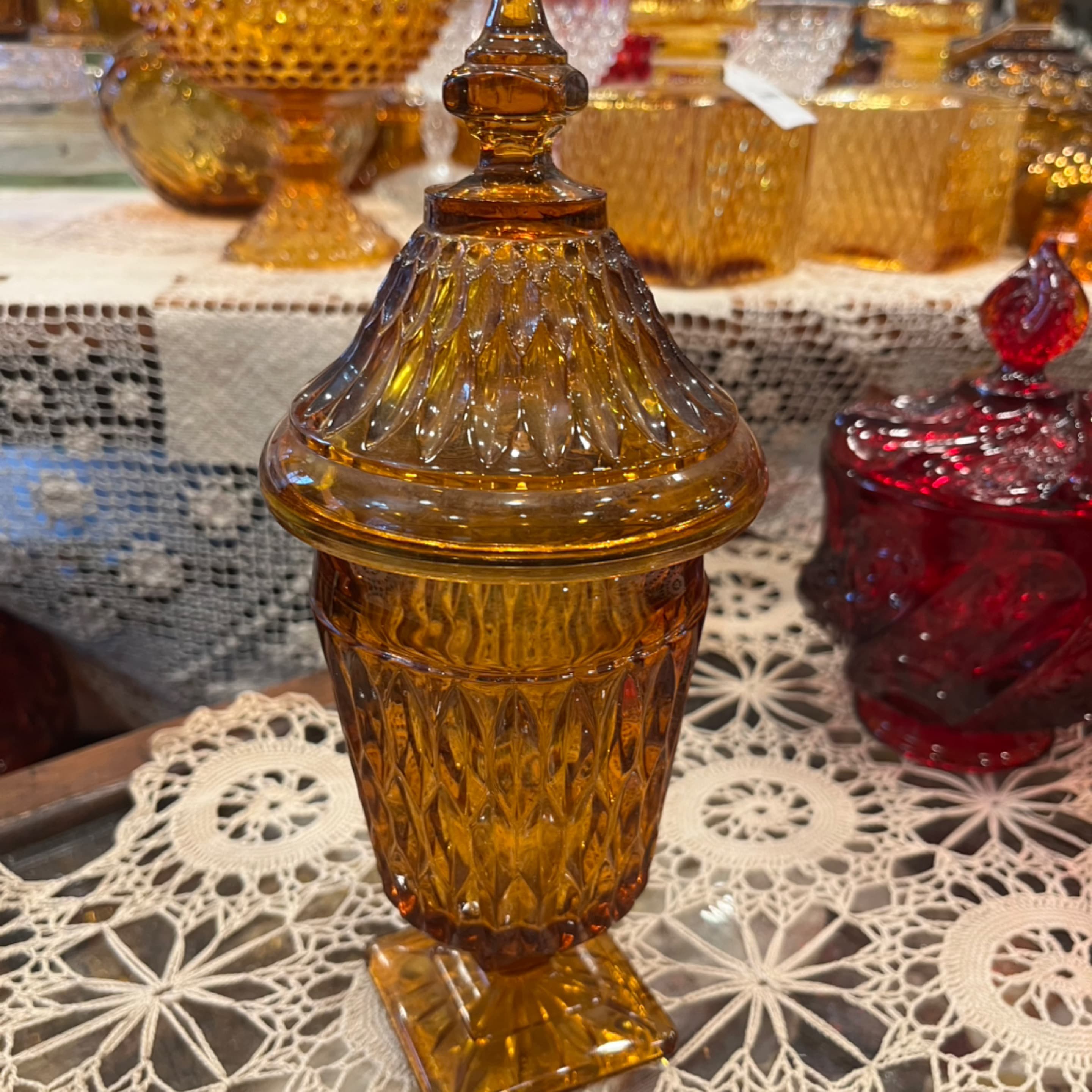 Indiana Glass Mt Vernon Amber Lidded Candy Dish - Regular