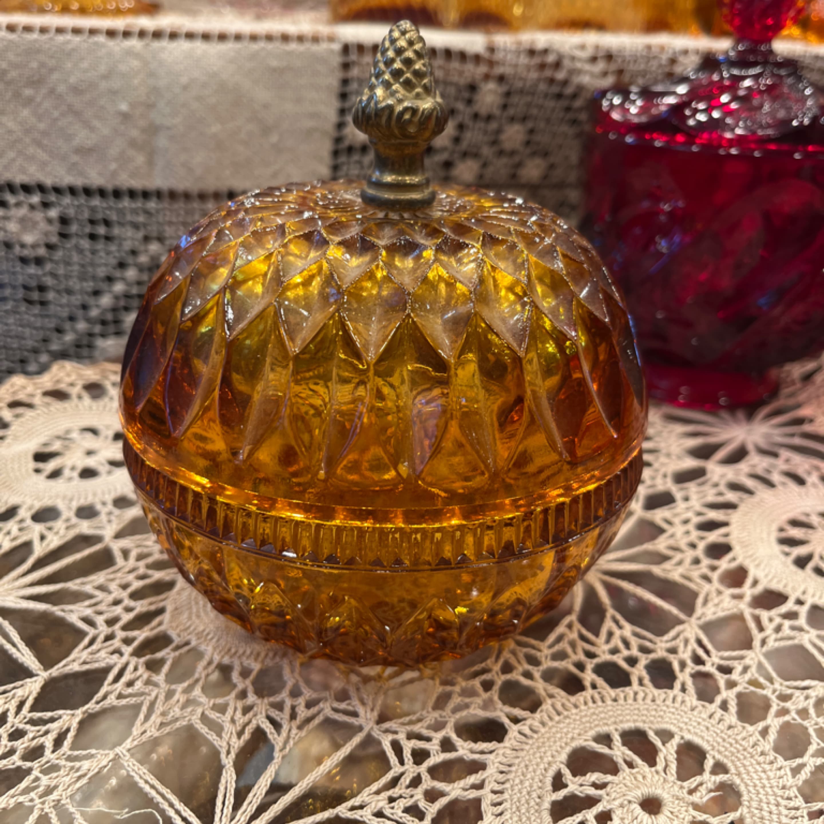 Indiana Glass Amber Pineapple Pattern Lidded Candy Dish W/ Pinecone Finial - Regular
