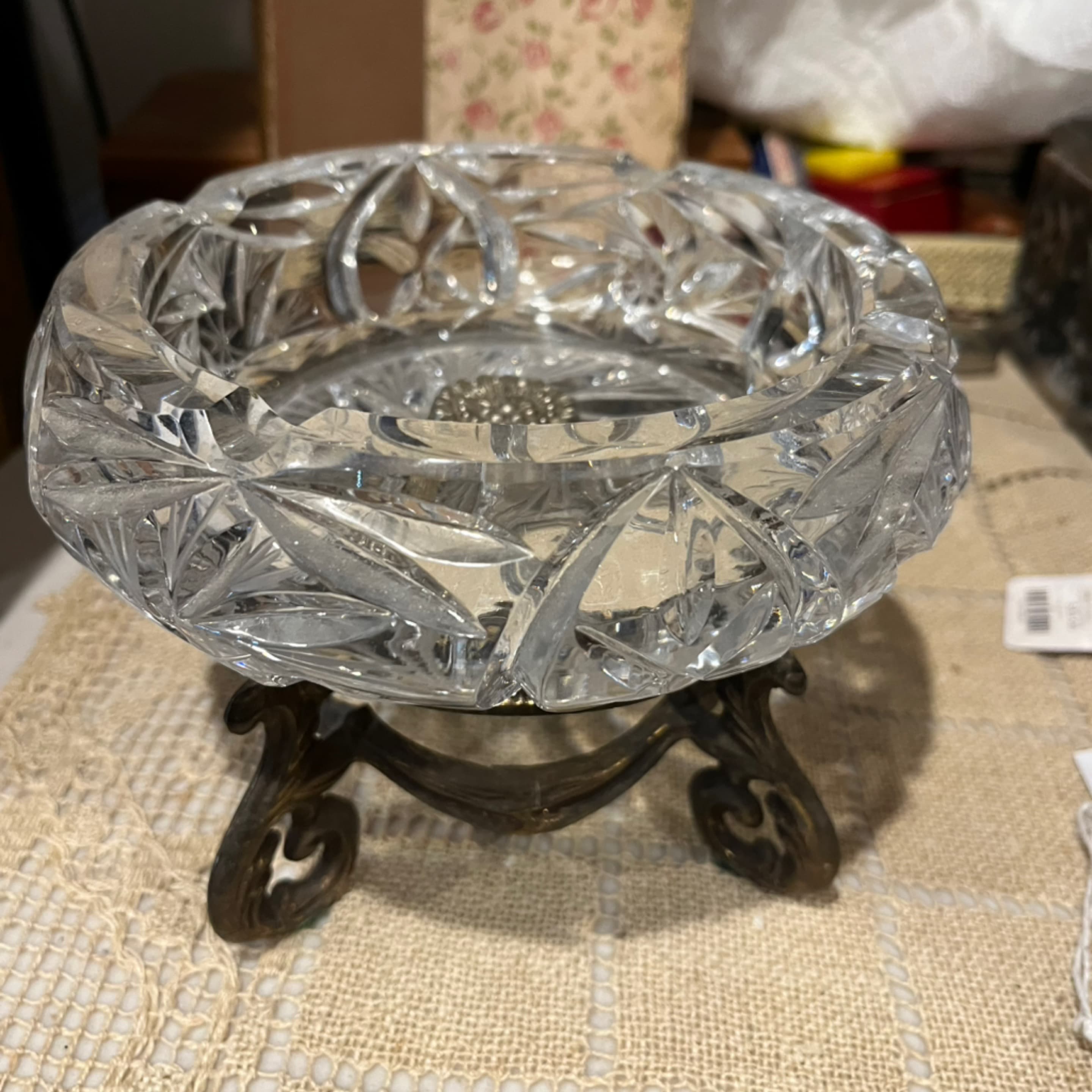 Hollywood Regency Ashtray On Brass Pedestal - Regular