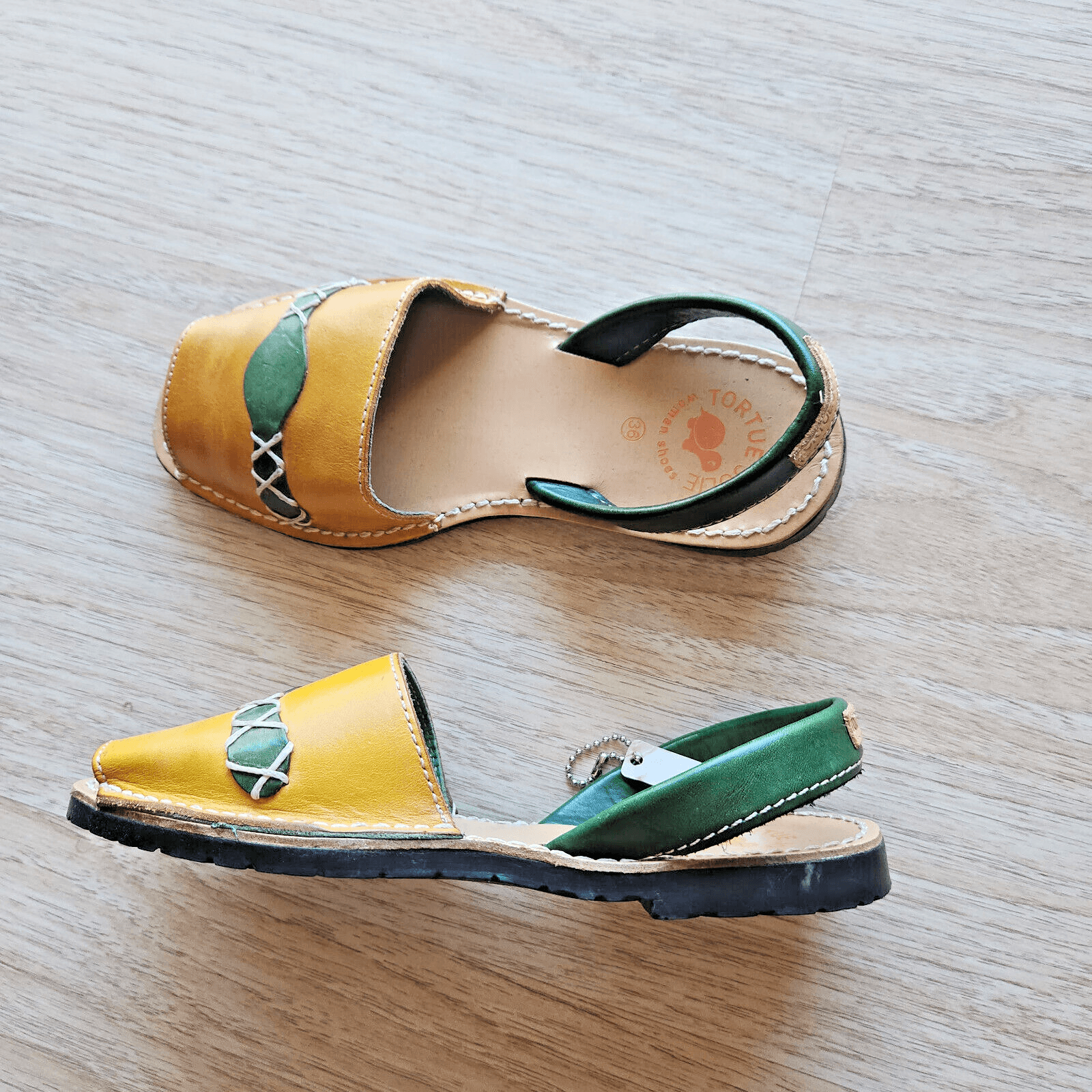 NWoB Tortue Jolie Leather Menorcan Sandal Peep Toe Slingback Yellow Green EU36