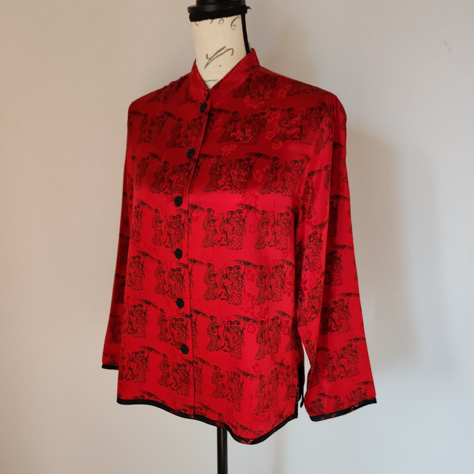 Vintage Chico's Design Silk Satin Japanese Mandarin Neck Blouse Button Red Sz.1
