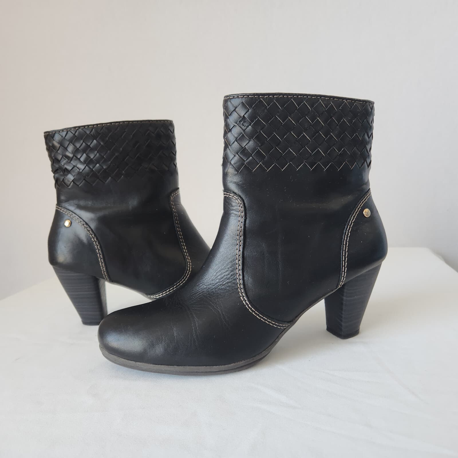 Pikolinos Black Leather Woven Detail Ankle Bootie 3" Block Heel Side-Zipper EU39