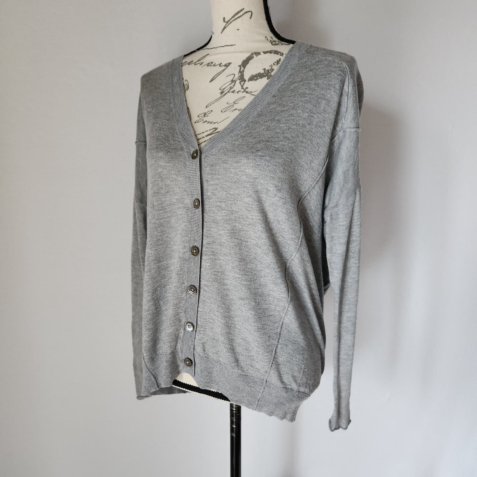 Vince Women's XS Rayon Cashmere Blend Cardigan Sweater Button-Up V-Neck Grey