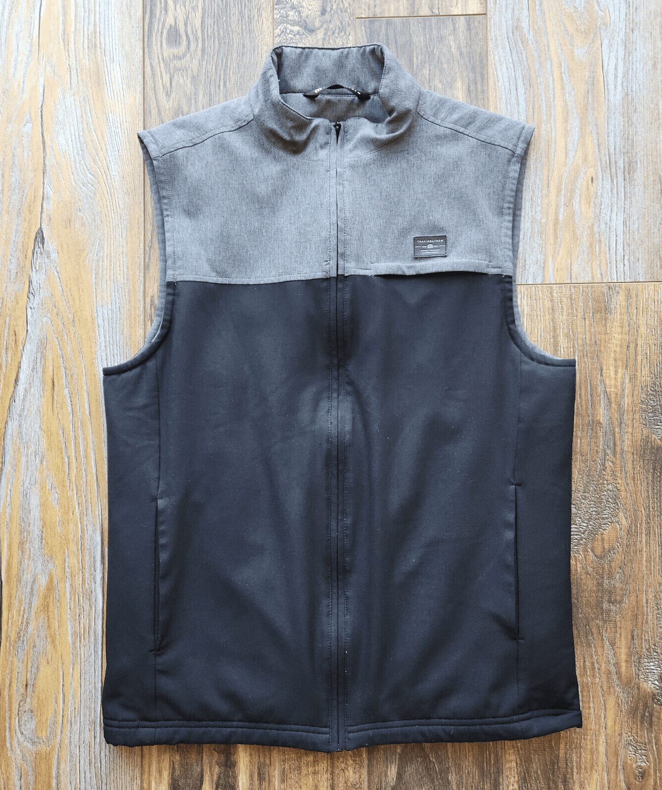 Travis Mathew Quadraplane Golf Vest Insulated Zip-Up Pocket Black Grey Men's S