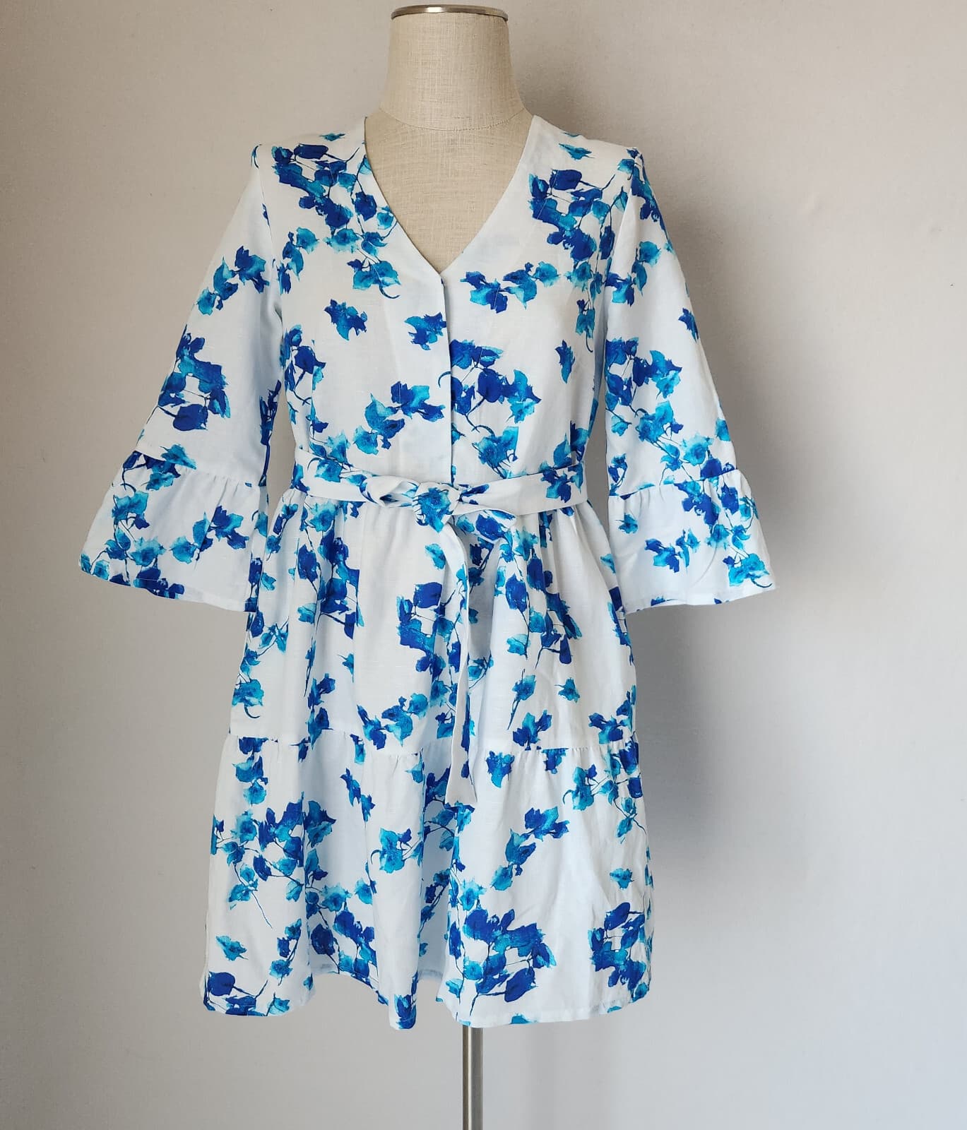 NWoT YIORGOS KOULASIDIS $240 Jane Bougainvillea Dress Linen Blend Blue White M