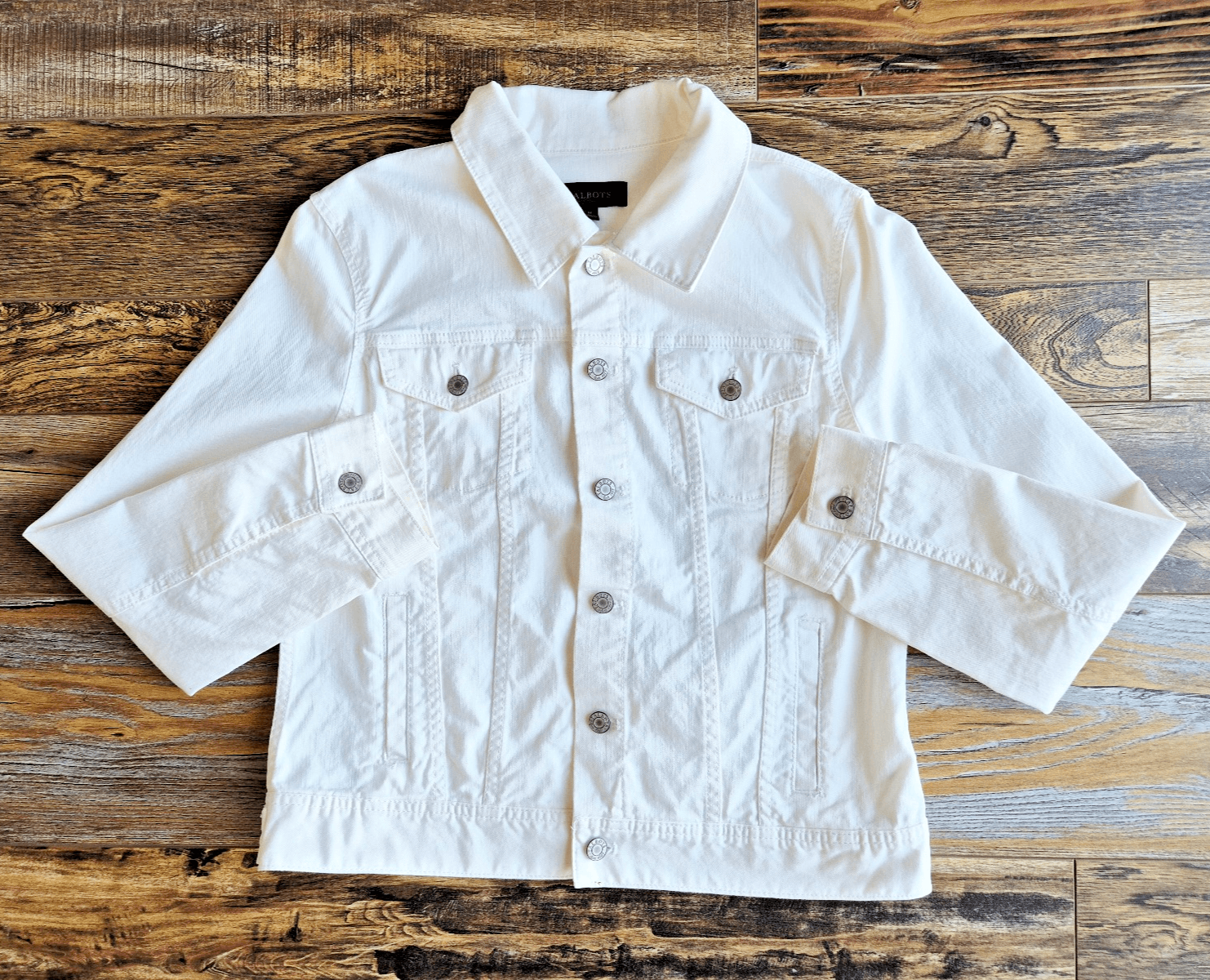 NWoT Talbots Classic Denim Trucker Jacket Metal Button Cotton Blend White Size M