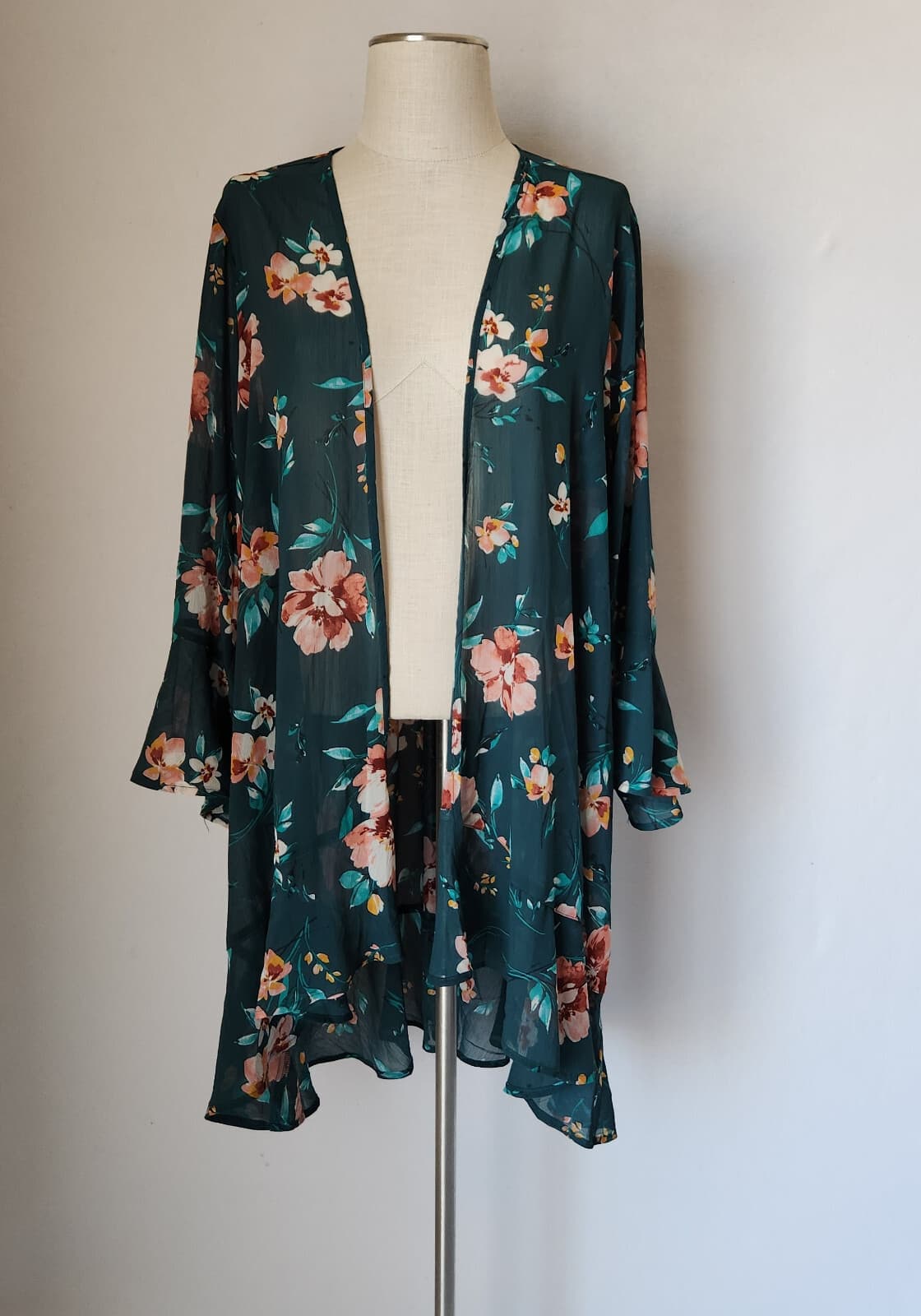 NWT Torrid $55 Floral Sheer Chiffon Tulip Sleeve Kimono Top Ruffle-Hem Green 2X