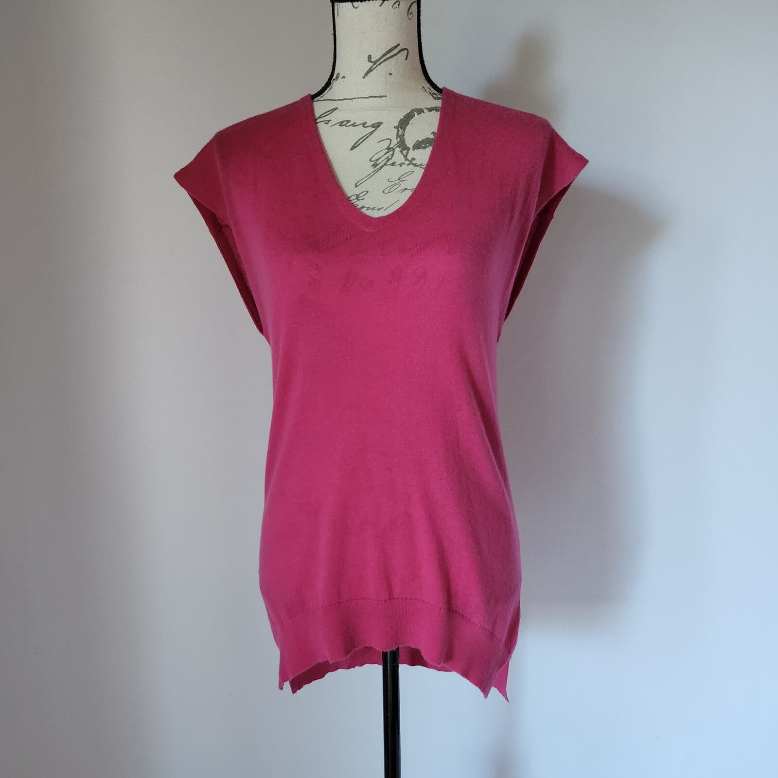 NWT In Cashmere Knit Top Drop Shoulder V-Neck Pink-Fuchsia 100%Cashmere Women XS