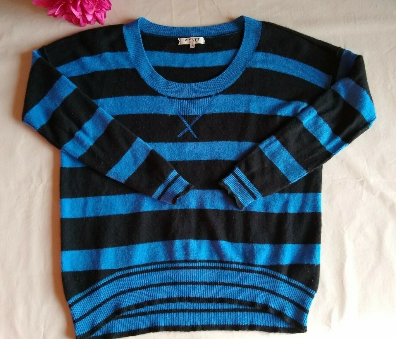 WYATT Women 100% Cashmere Sweater Pullover Crew Neck Blue Striped Sz.S