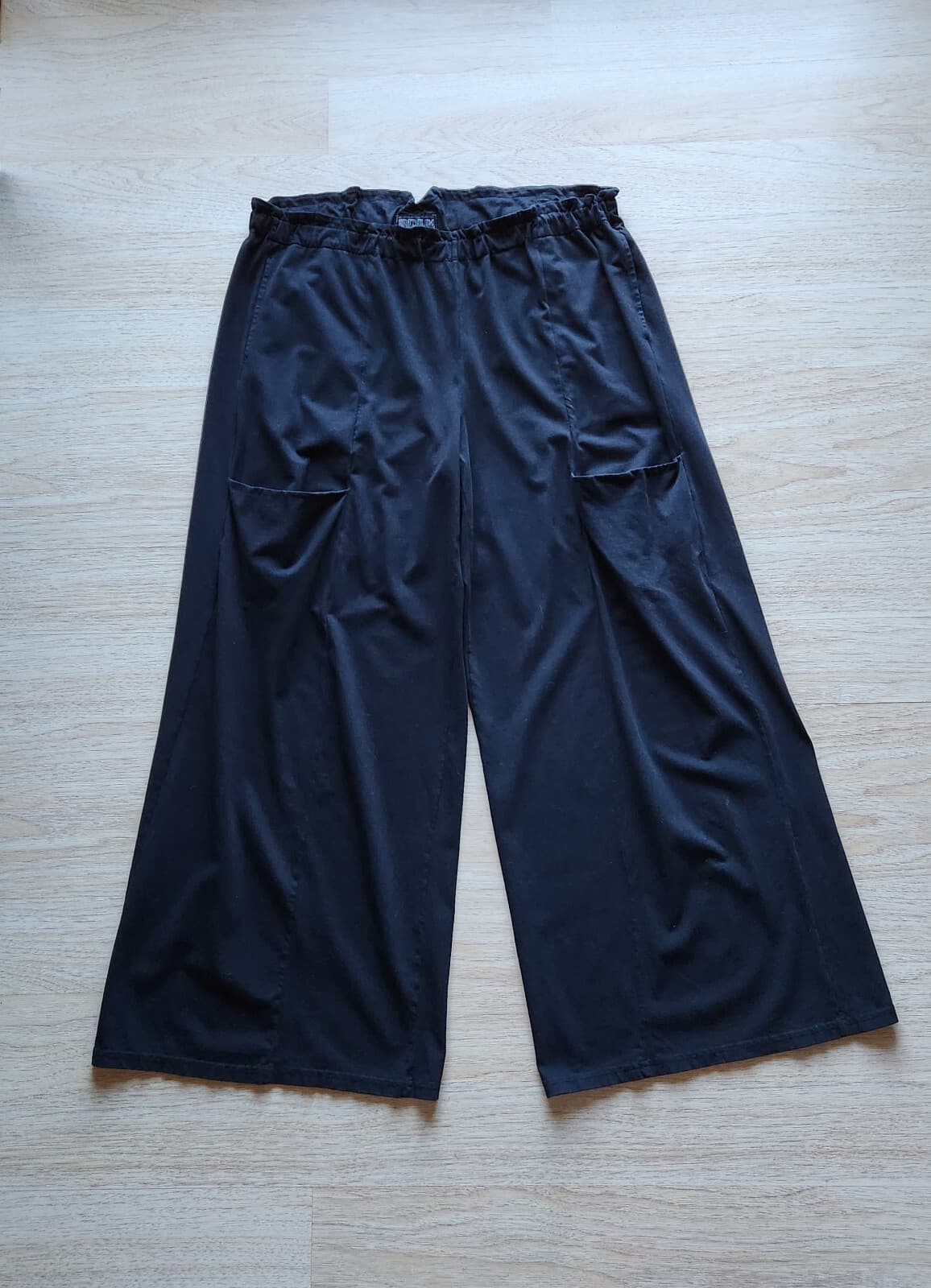 IRIDIUM Cargo Pocket Wide Leg Pull-On Cropped Pants Knit Cotton Black Women's L