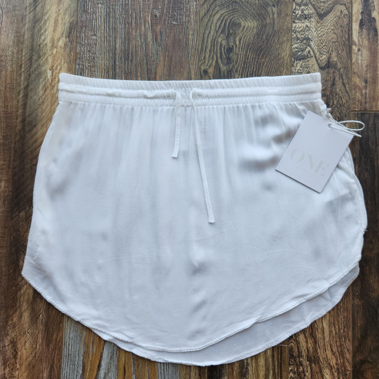 NWT One Teaspoon Vagabond Mini Skirt Elastic Waist Drawstring Viscose White Sz.L