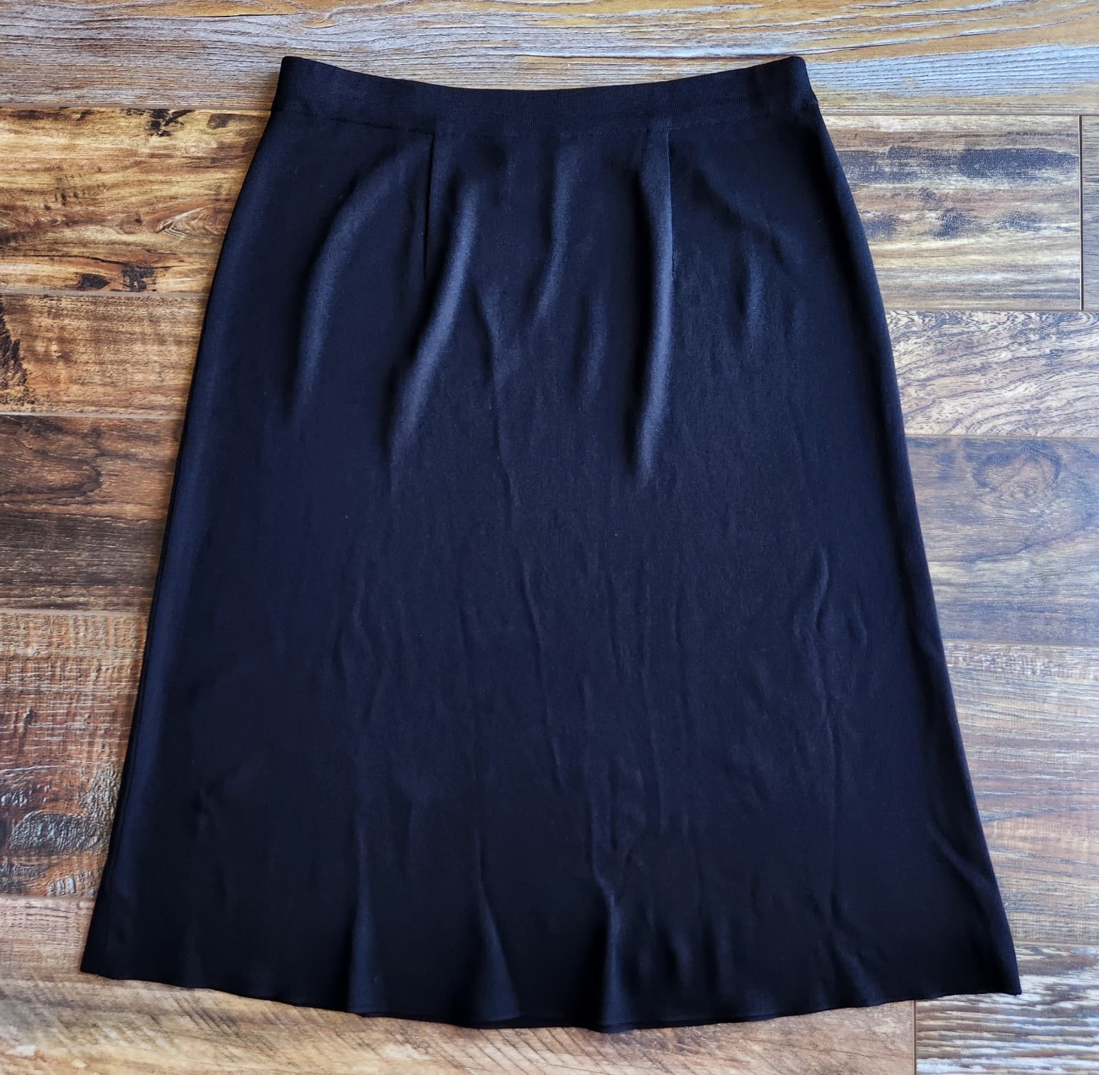 Exclusively Misook Jersey Knit A-Line Skirt Elastic Waist Knee Length Black Sz.M