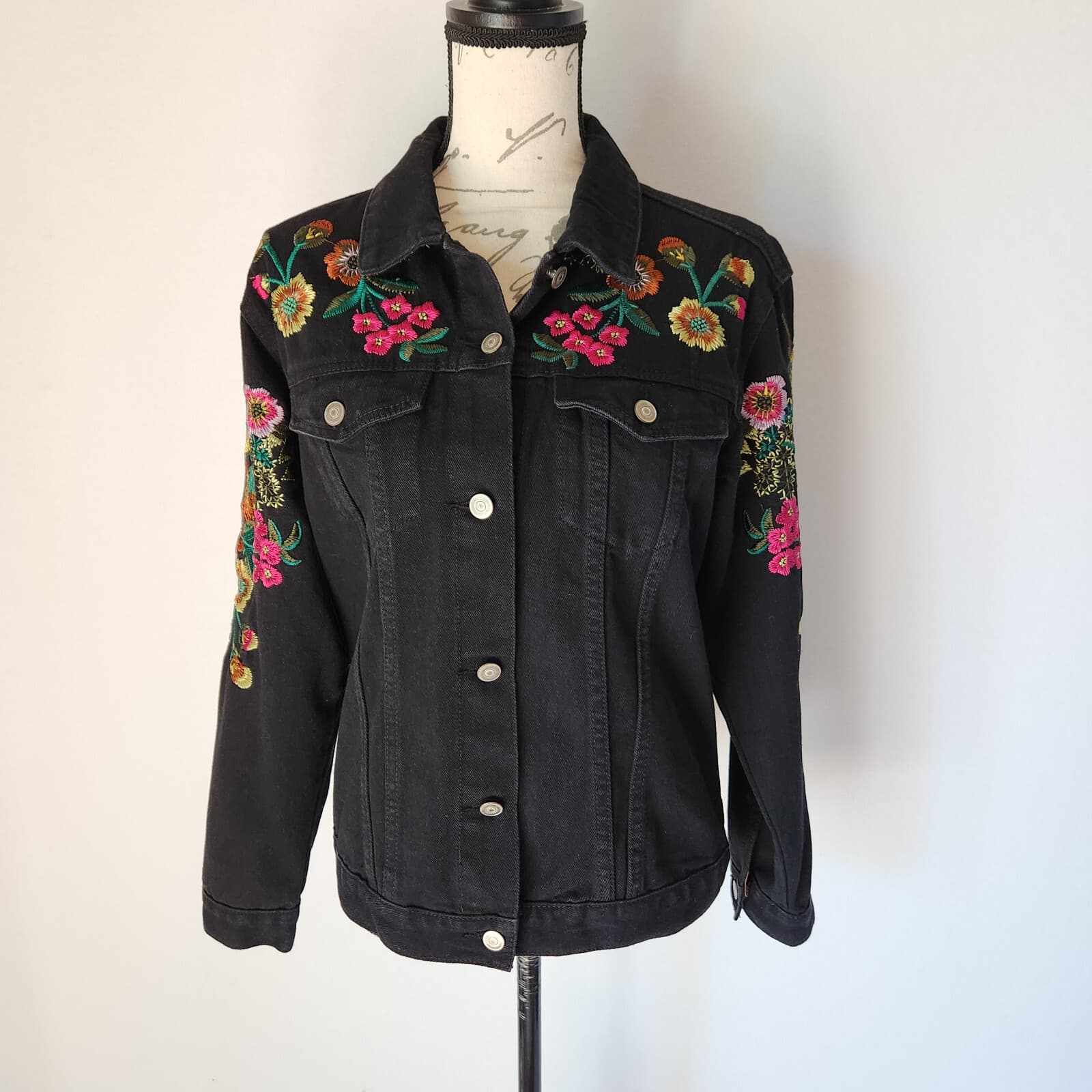 GIANNI BINI Floral Embroidered Jean Jacket Button Pocket Stretch Black Women's M