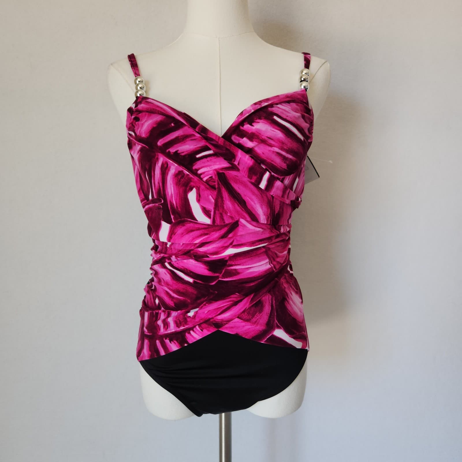 NWT Magicsuit $180 Pink Palmas Louise Underwire One Piece Swimsuit Slimmer Sz.8