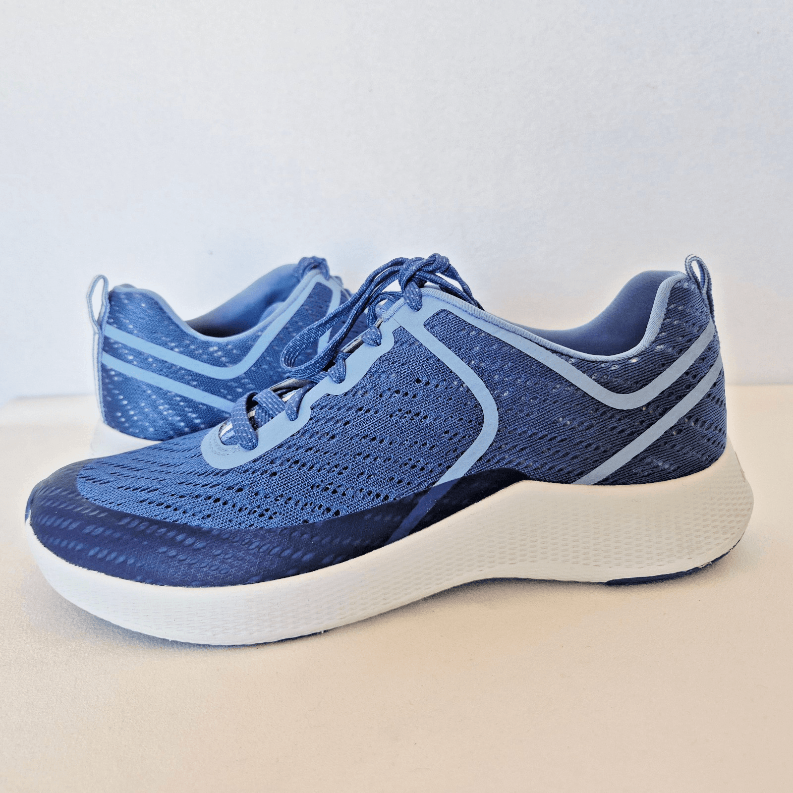 NWoB Dansko Sky Blue Mesh Sneakers Comfort Arch Support Lightweight Women's 37