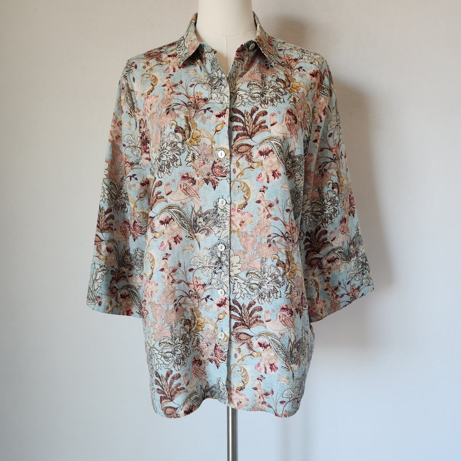 Chico's Non Iron Linen Bird Floral Button-Up Shirt 3/4 Sleeve Multicolor Sz.1/M