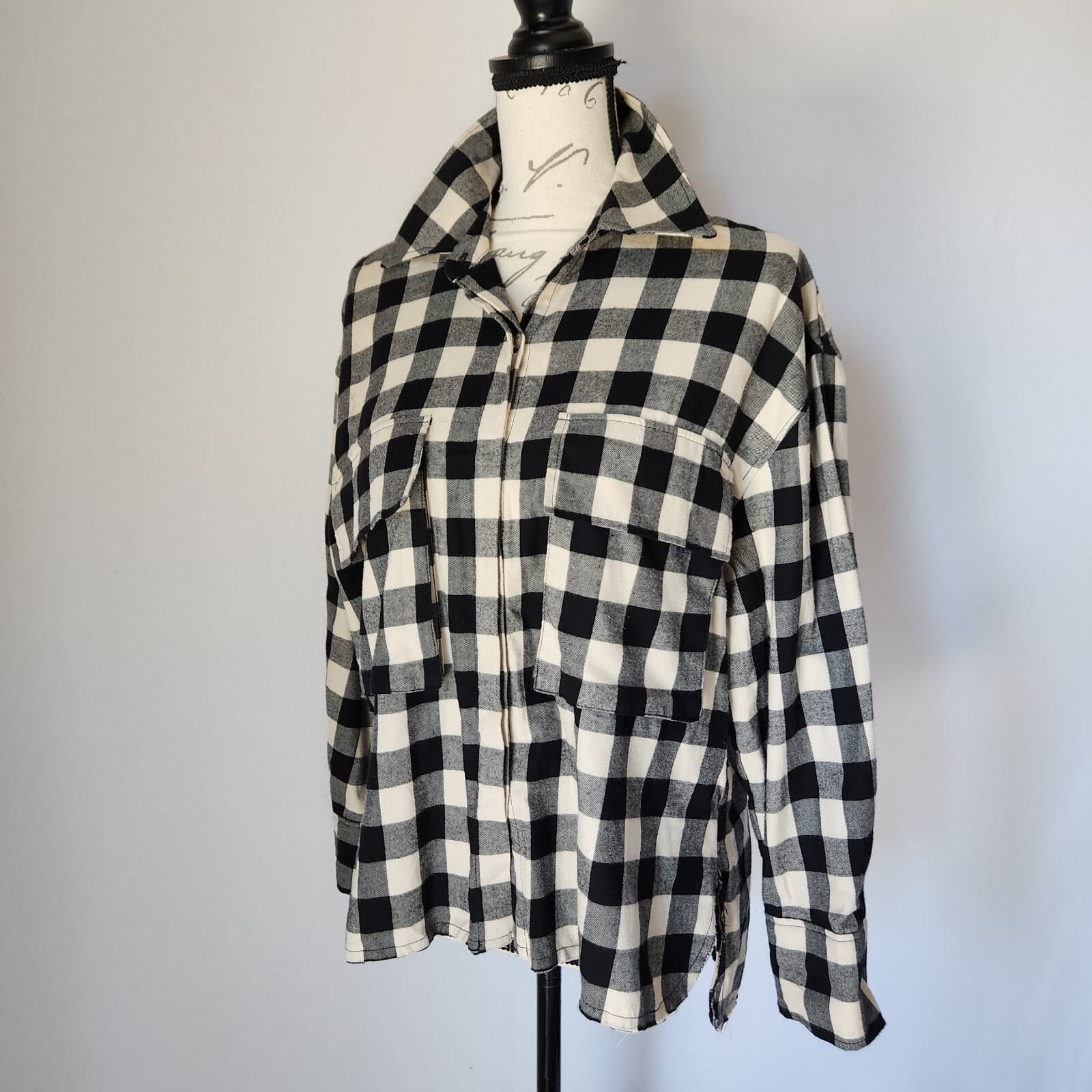 EUC ZARA Buffalo Plaid Oversize Shirt Button Long Sleeve Cotton Black Cream Sz.S