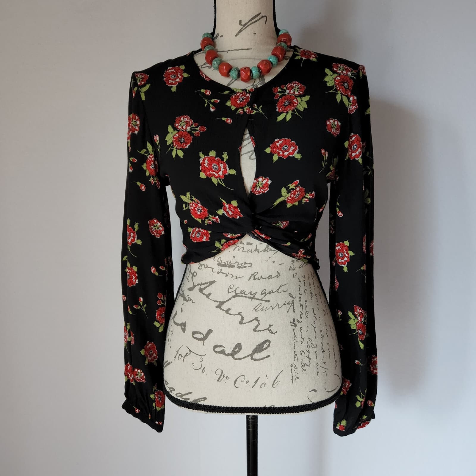 NWT ZARA Floral Crop Top Key-Hole Long Sleeve Zip Red-Black Viscose Women XS