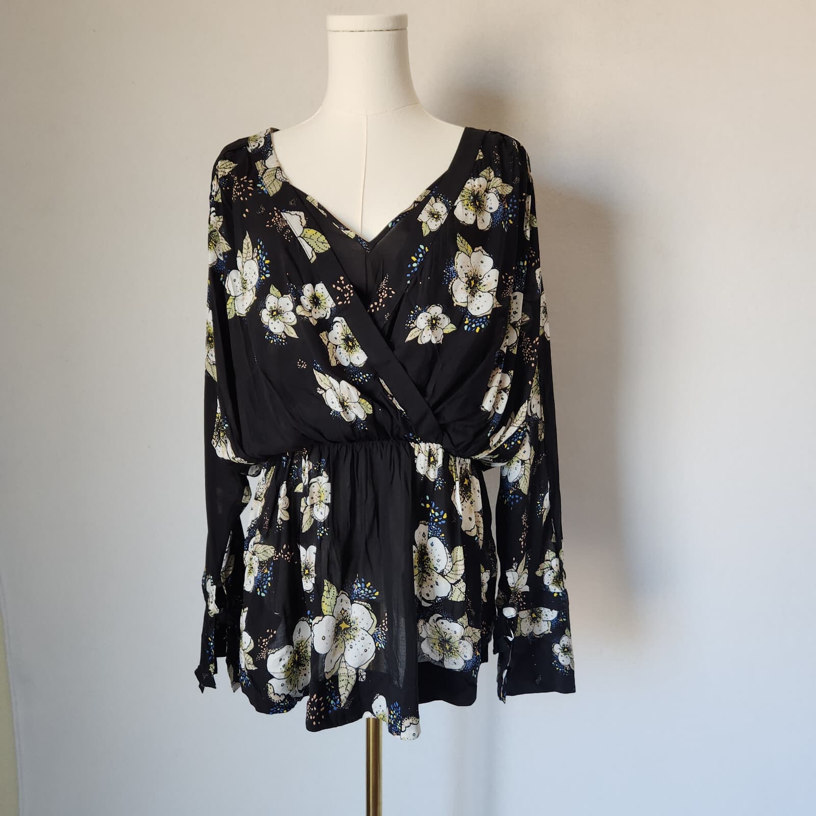 NWoT Free People Tuscan Dreams Gathered Waist Top Long Sleeve Floral Black S/M
