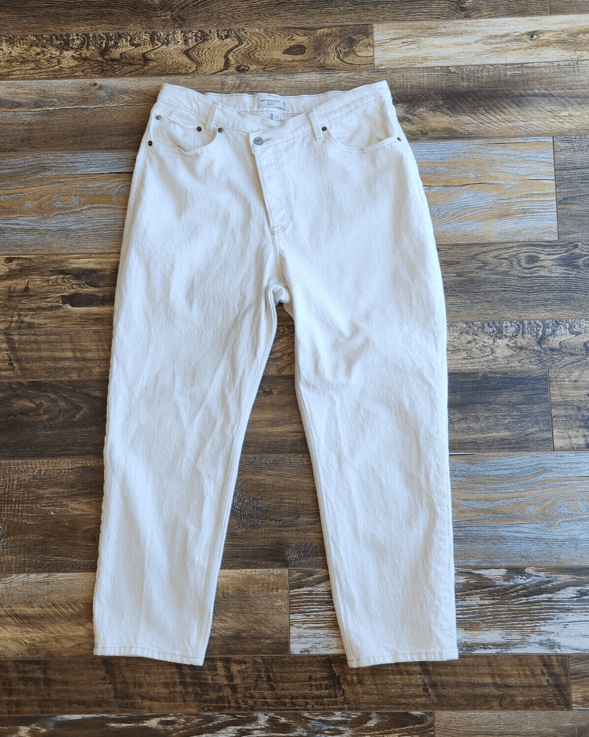 Abercrombie & Fitch The Dad Curve Love Crossover Jeans Button-Fly Ivory 32/14