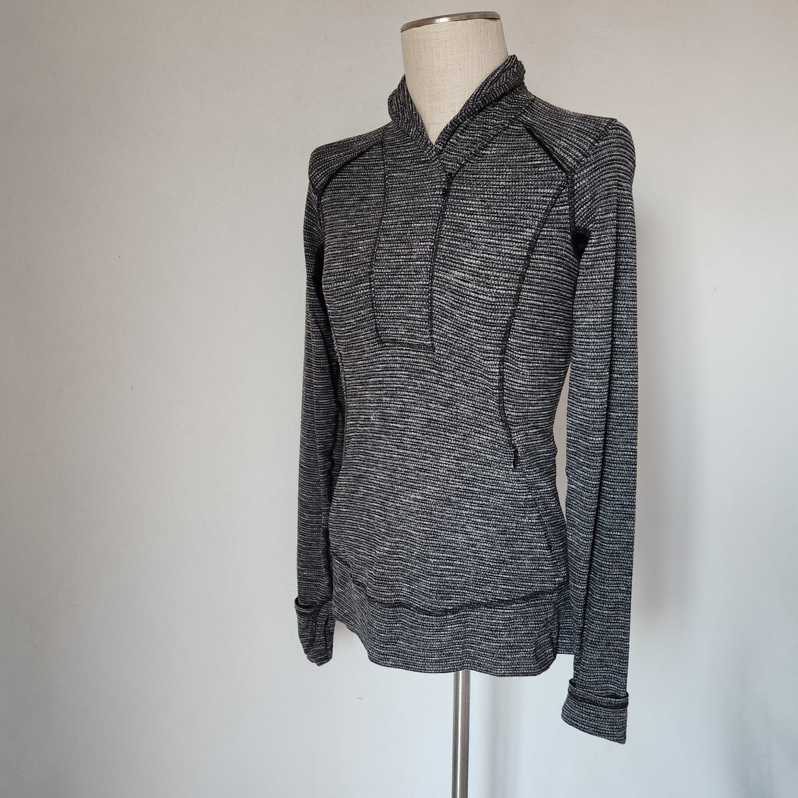 Lululemon Think Fast Pullover Sweatshirt Mini Check Pique Black Heathered Sz.6