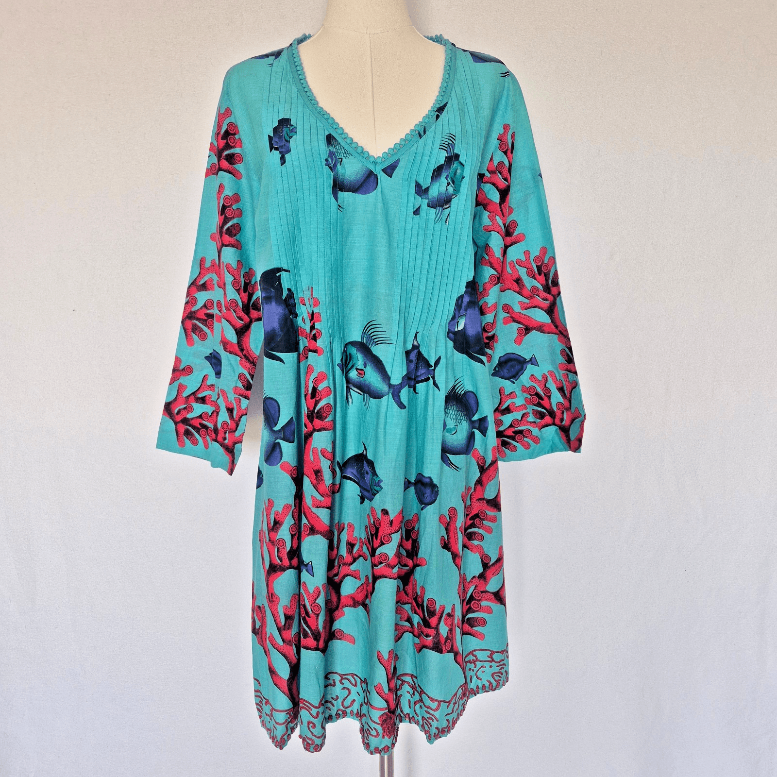 Soft Surroundings Seychelles Coral Embellished Coral-Fish Tunic Blouse Blue Sz.M