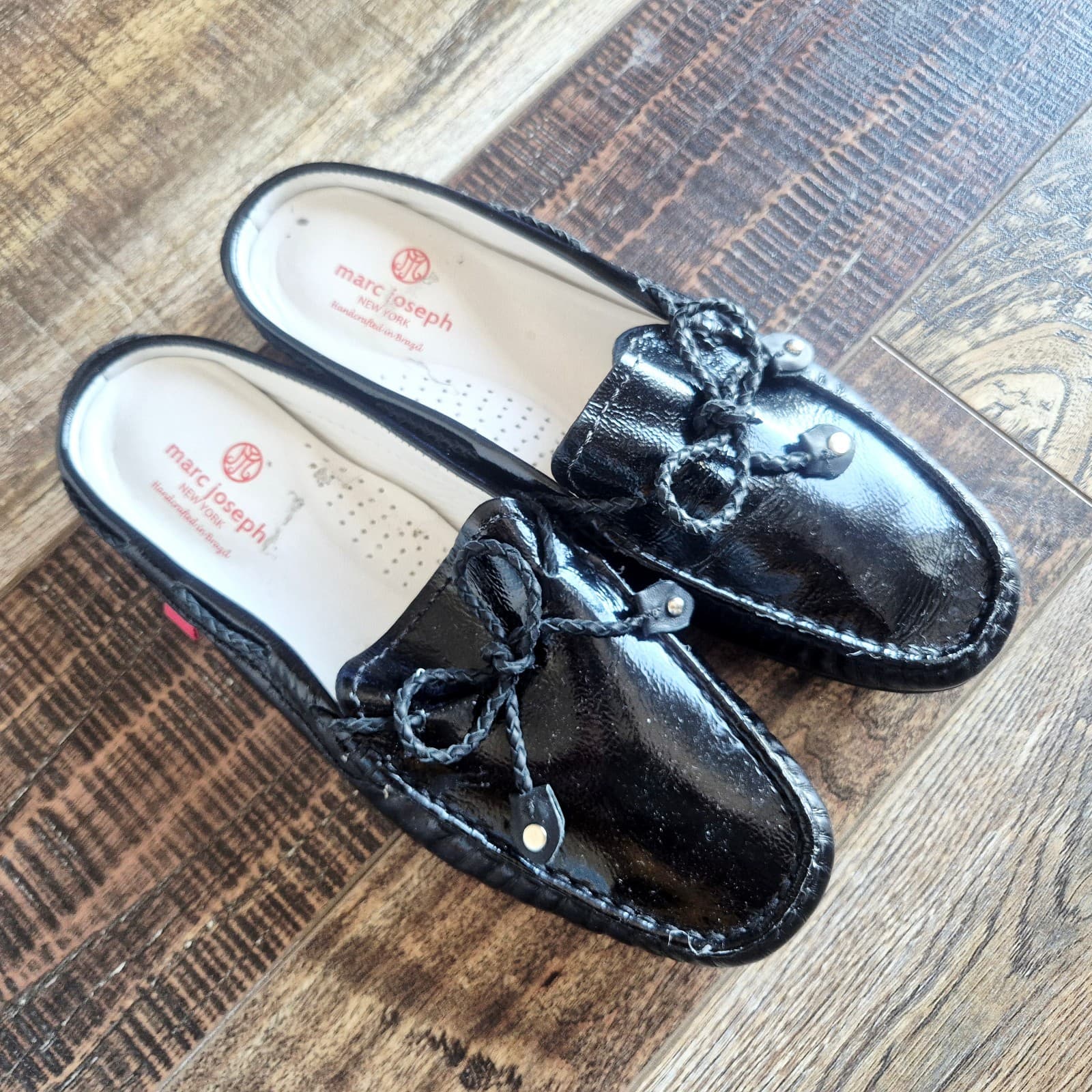 Marc Joseph New York Black Patent Leather Pacific Mule Braided-Bow Cushioned US7