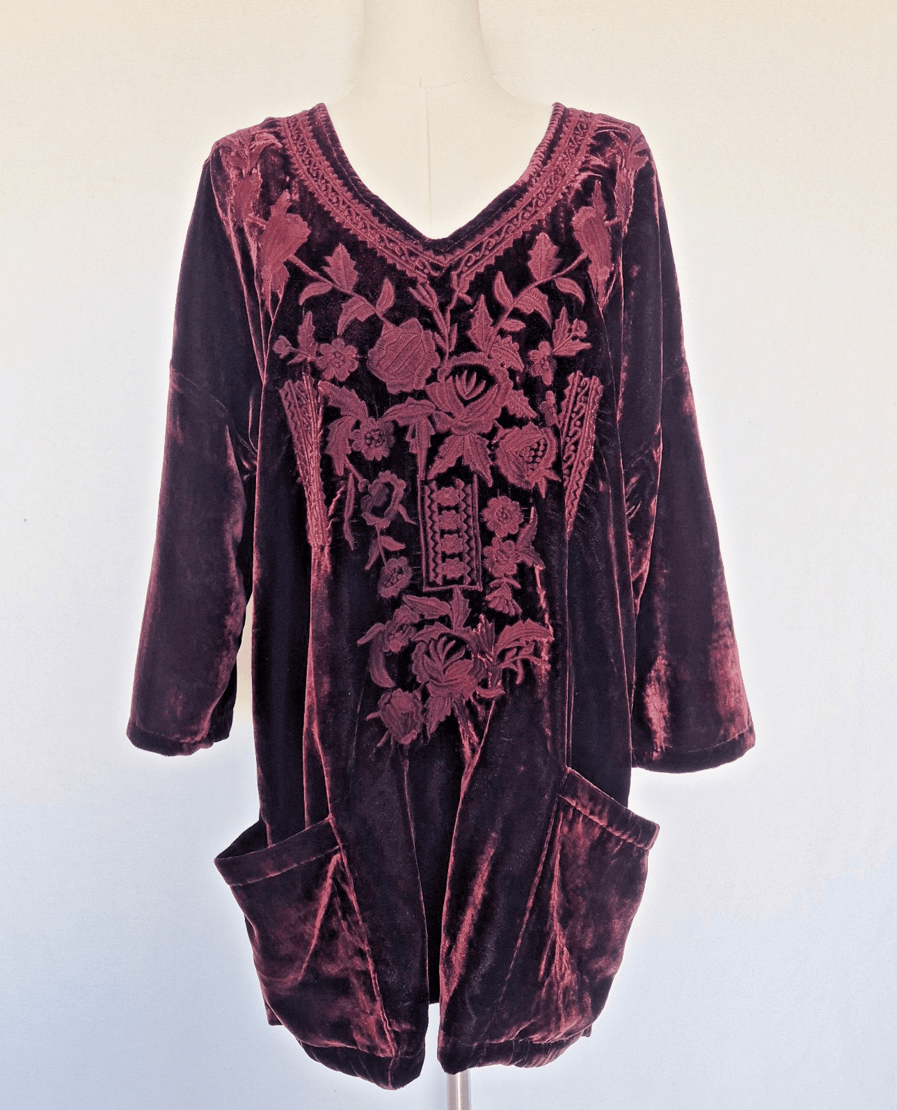 Soft Surroundings Floral Embroidered Velvet Tunic Blouse Pocket Burgundy Size M