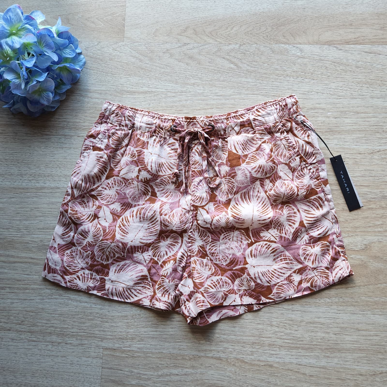 NWT Tahari 100% Linen Tropical Leaf Printed Shorts Drawstring Pocket Brown Sz.L