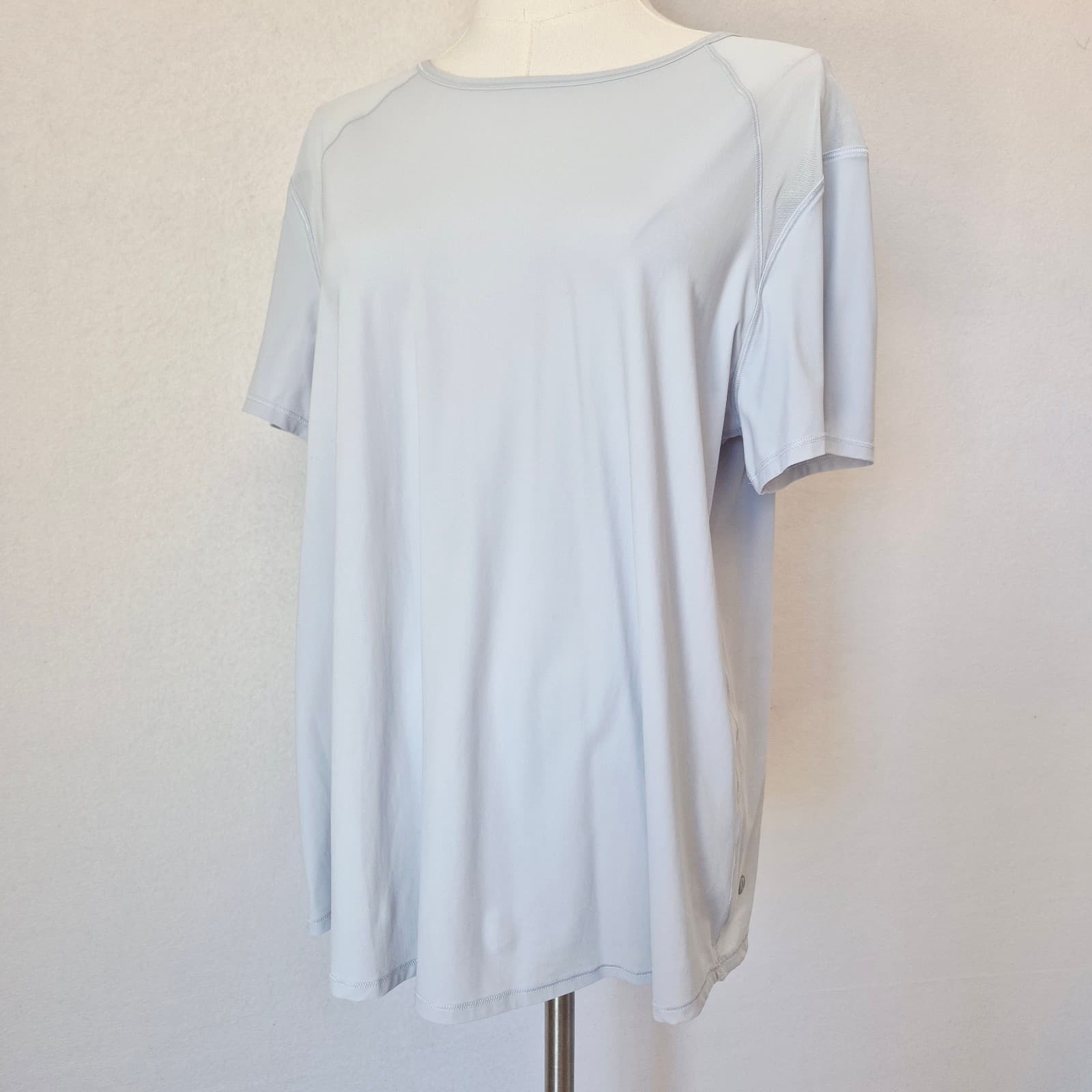 Lululemon Sculpt Short-Sleeve T-Shirt Lightweight Mesh Blue Bust 41" (12-14)