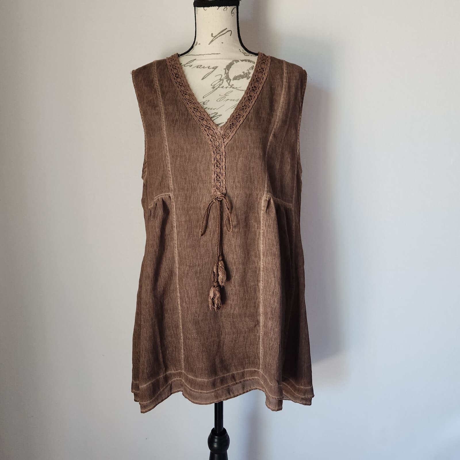 NWT Pretty Angel Linen Blend Lace Trim V-Neck Peplum Top Sleeveless Brown Sz.S