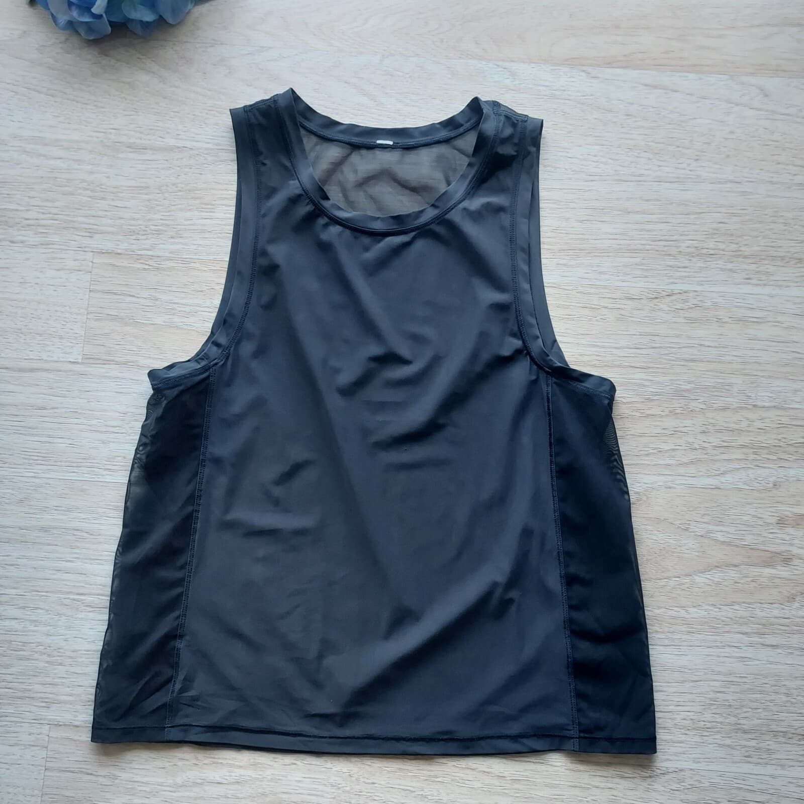Lululemon Activewear Tank-Top Sleeveless Back-Mesh Black Women Chest 34"