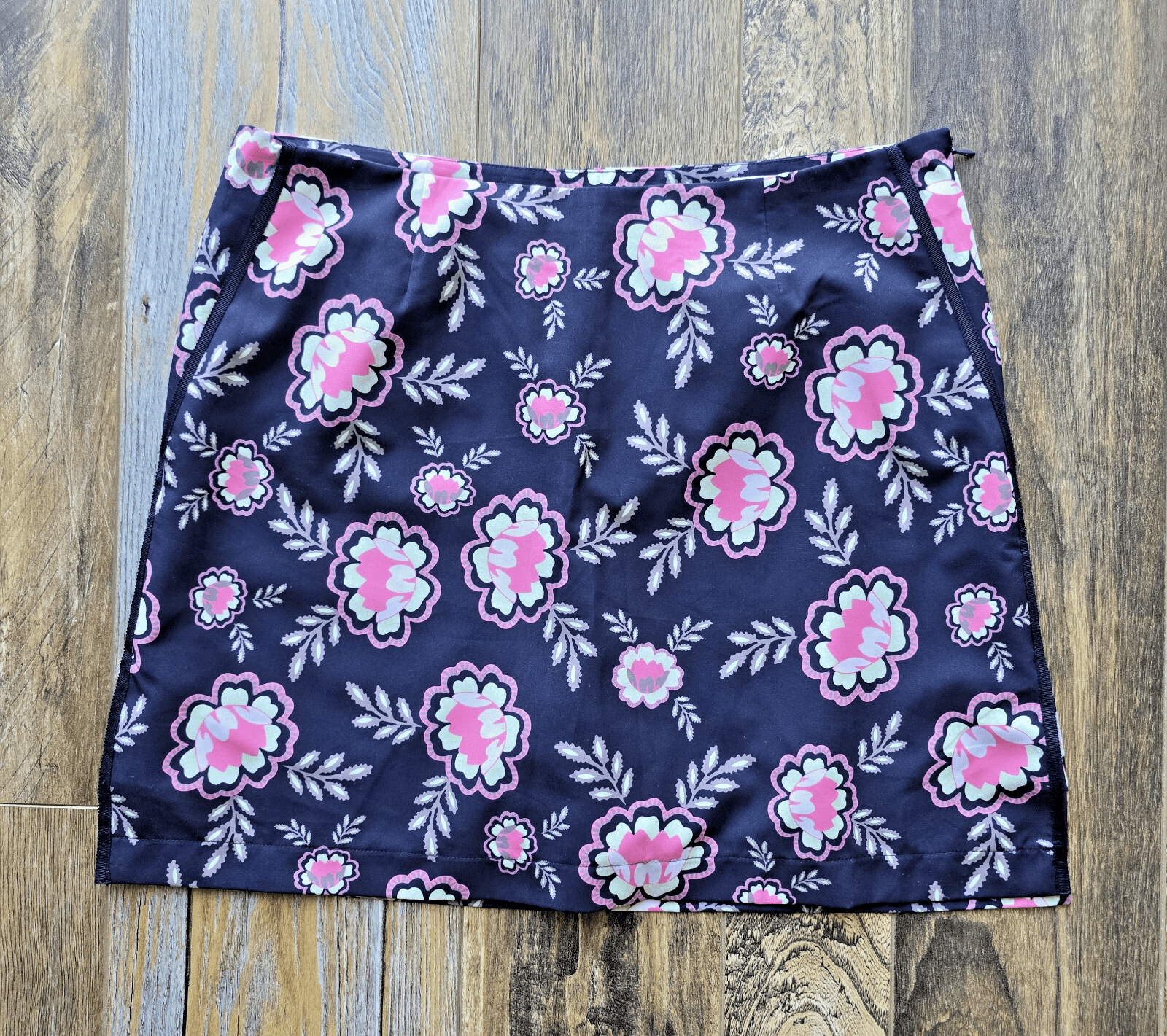 Golftini Go Fish Performance Golf Skort Skirt Zip Pocket Floral Blue Pink Sz.2