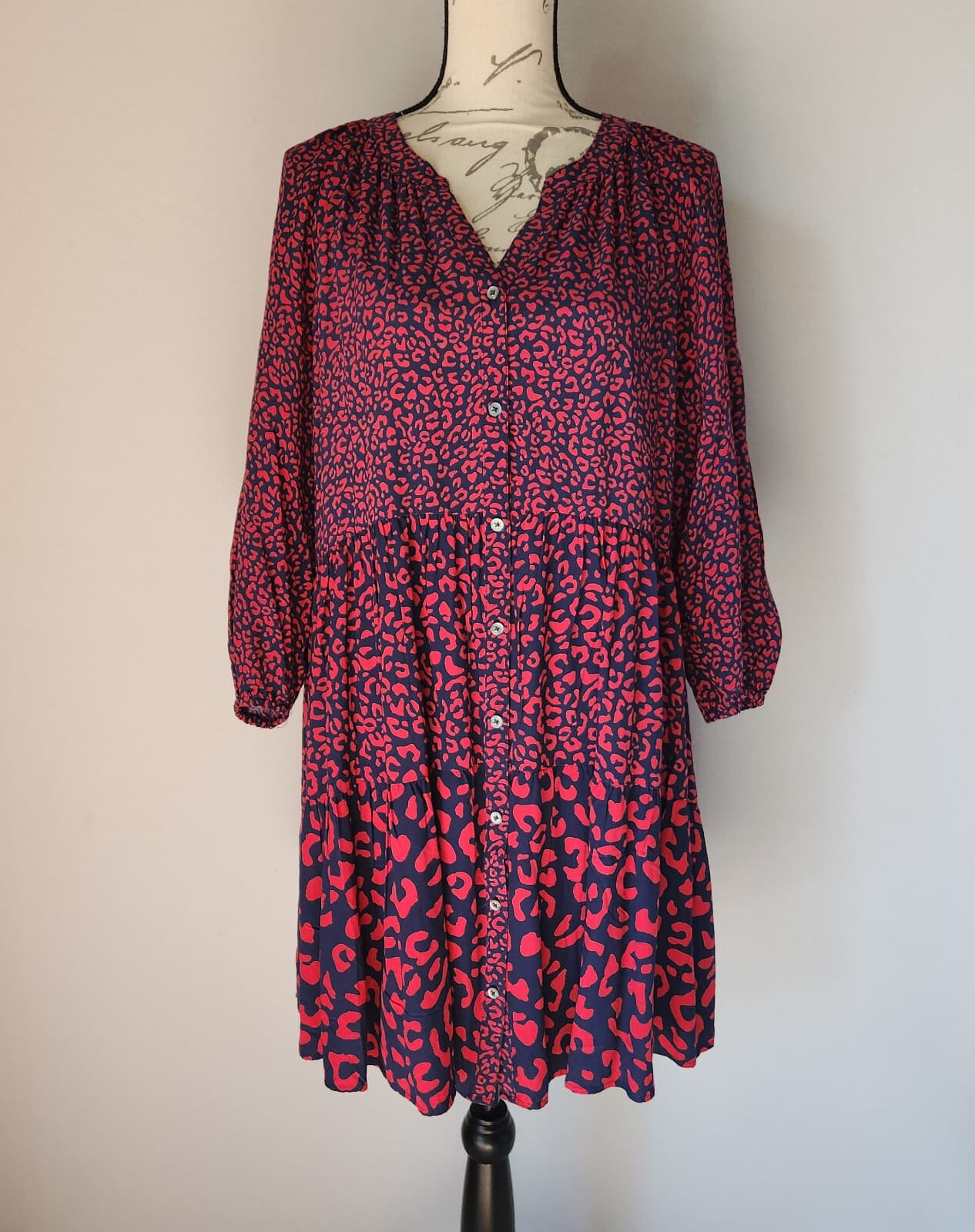 NWoT Vineyard Vines Leopard Tiered Dress Mini Dress Long Sleeve Red Blue Sz.L