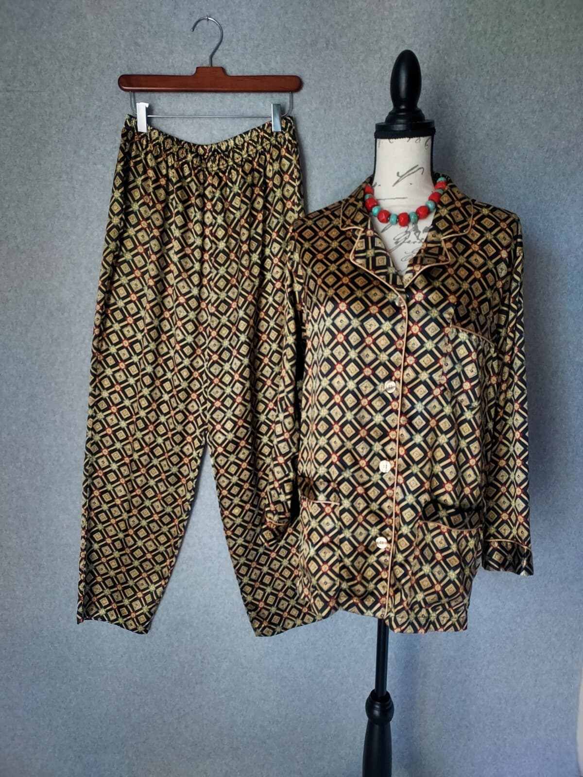 Victoria's Secret Satin Pajama Set Long Sleeve Pants Geometric Gold Black Medium