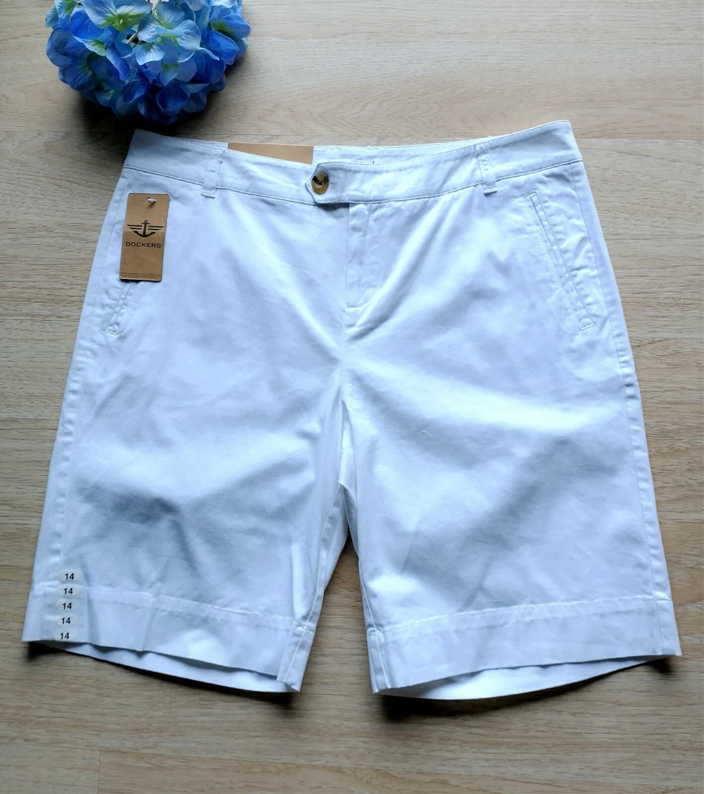 NWT DOCKERS Men Cotton Blend Chino White Shorts Zip Pocket Sz.14
