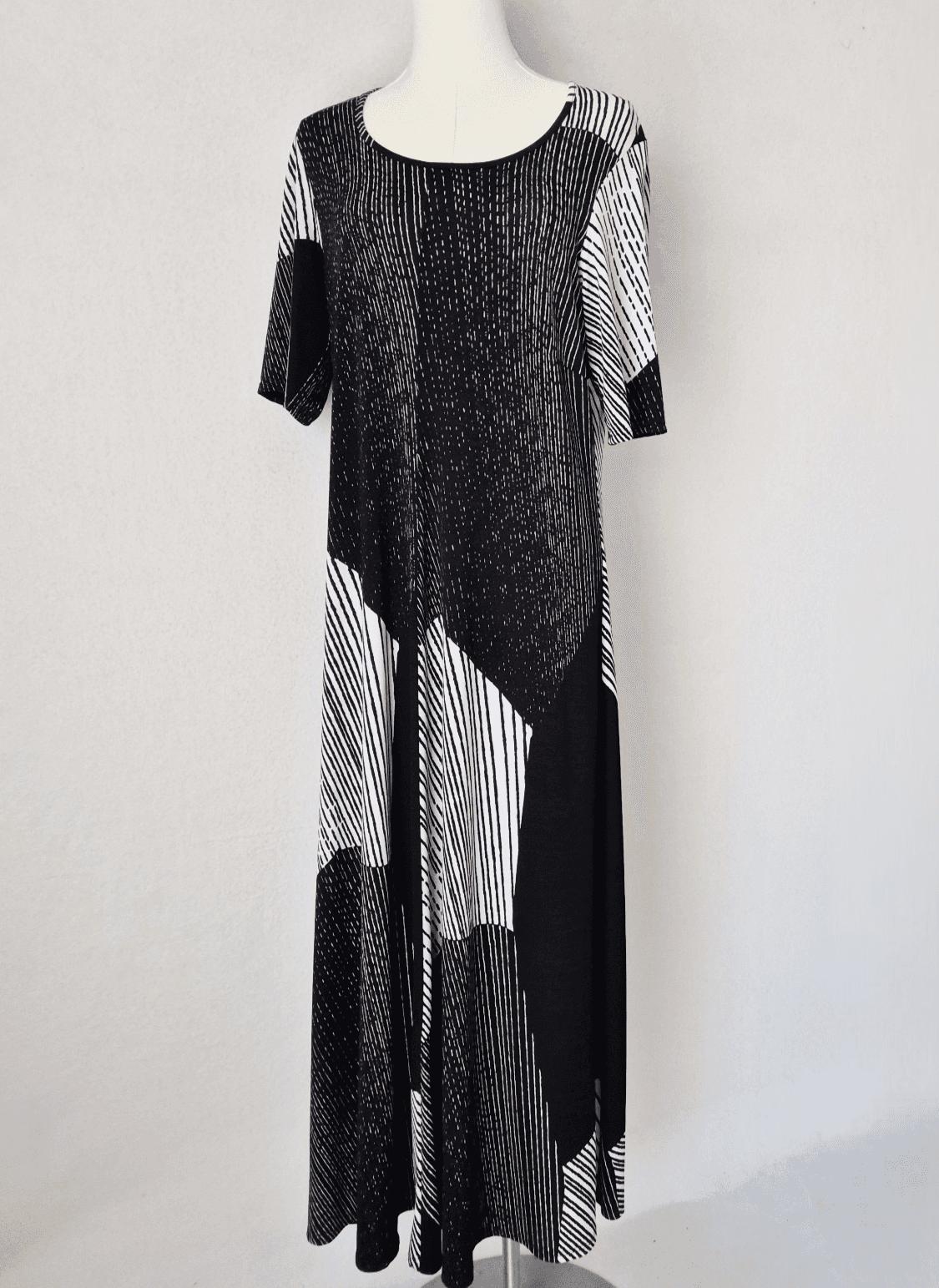 Q'neel Nordic Design Jersey Striped Swing Maxi Dress 3/4 Sleeve Black White EU42