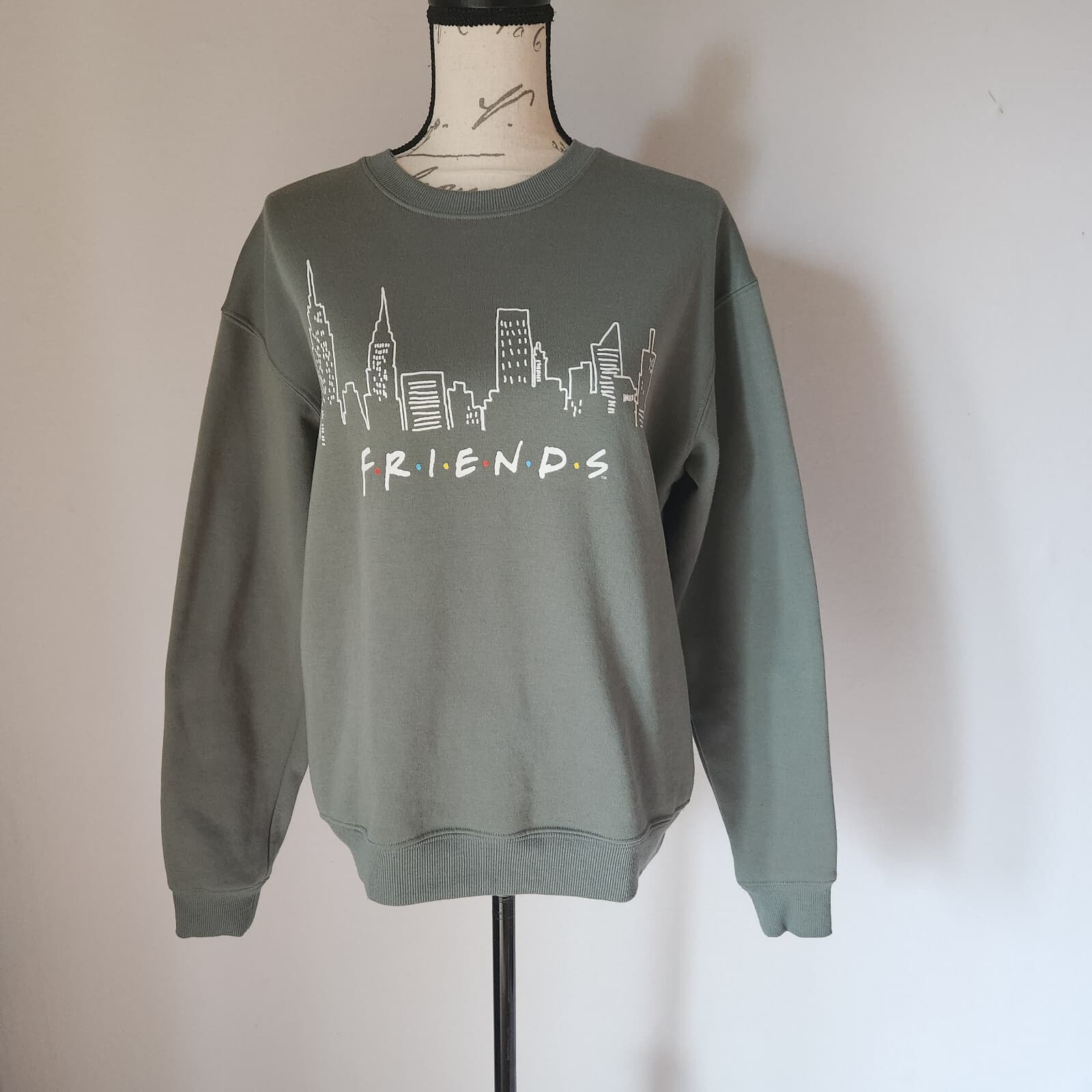 Friends Graphic Crew Neck Sweatshirt Fleece Lined Long Sleeve Green Women's M