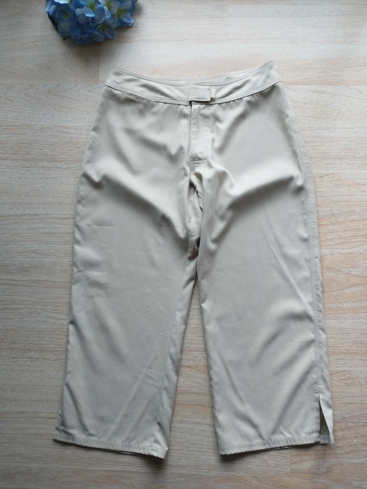 Patagonia Hiking Activewear Crop Capri Pants Split-Leg Zip Beige Women Sz.6
