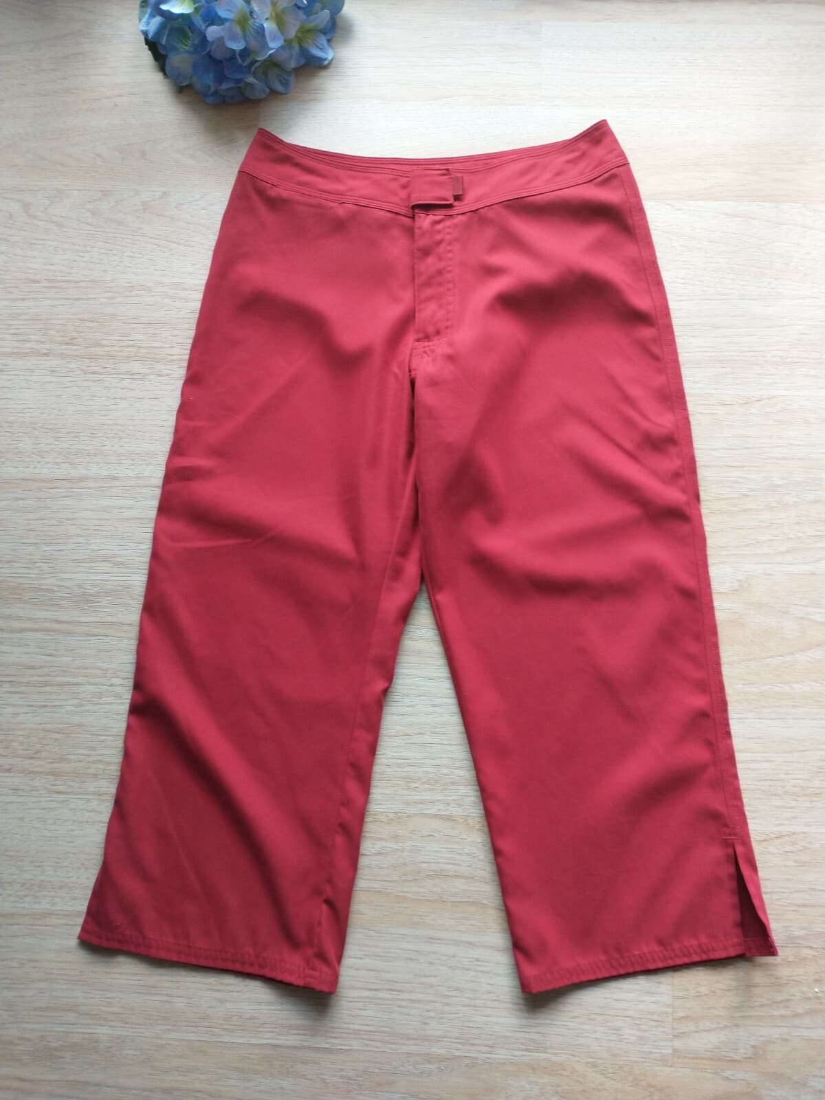 Patagonia Hiking Activewear Crop Capri Pants Split-Leg Zip Red Women Sz.6