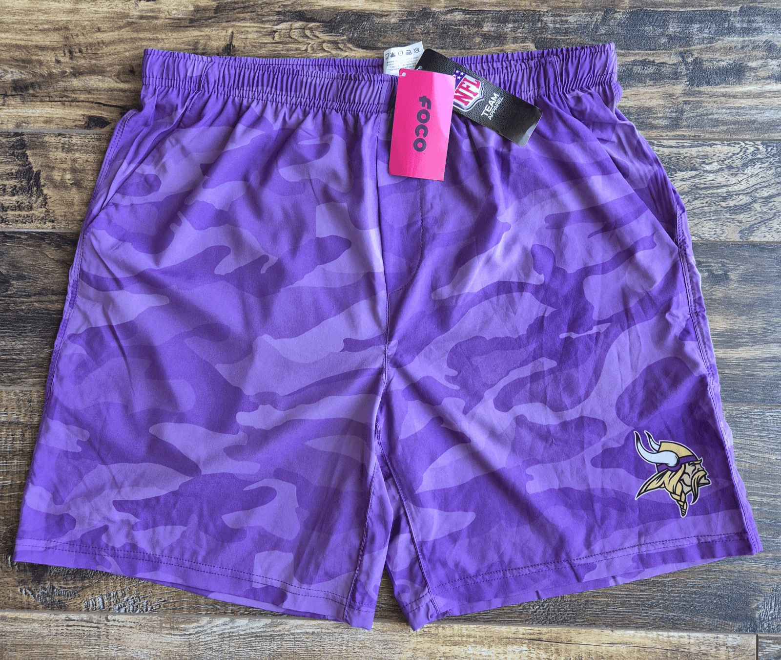 NWT FOCO NFL Minnesota Vikings Tonal Camo Shorts Pocket Drawstring Purple Mens L