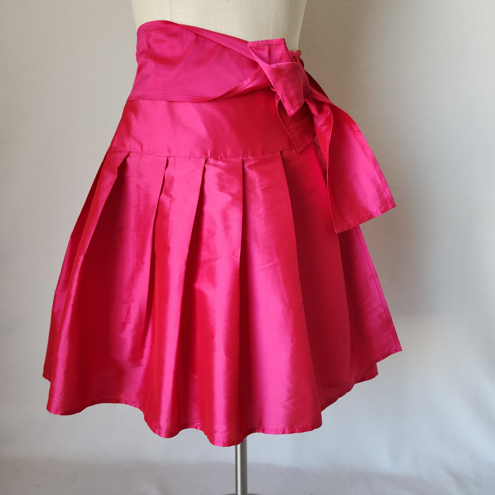 NWT Connie Roberson $368 Poly Silk Mini Pleat Wrap Bow Skirt Pink O/S Made in US