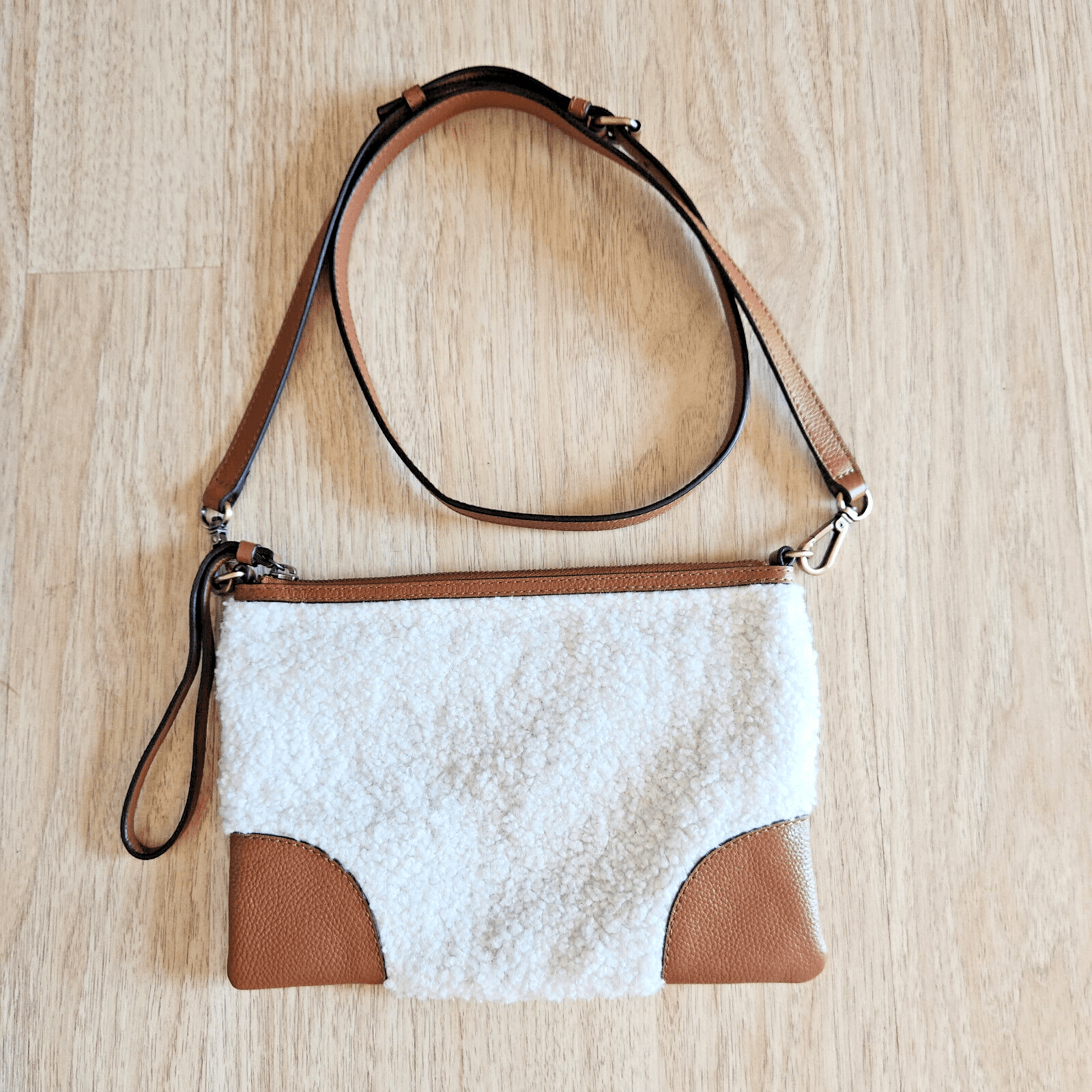 J.Jill Winter’s Day Sherpa Fleece Leather Crossbody Handbag Wristlet Cream Brown