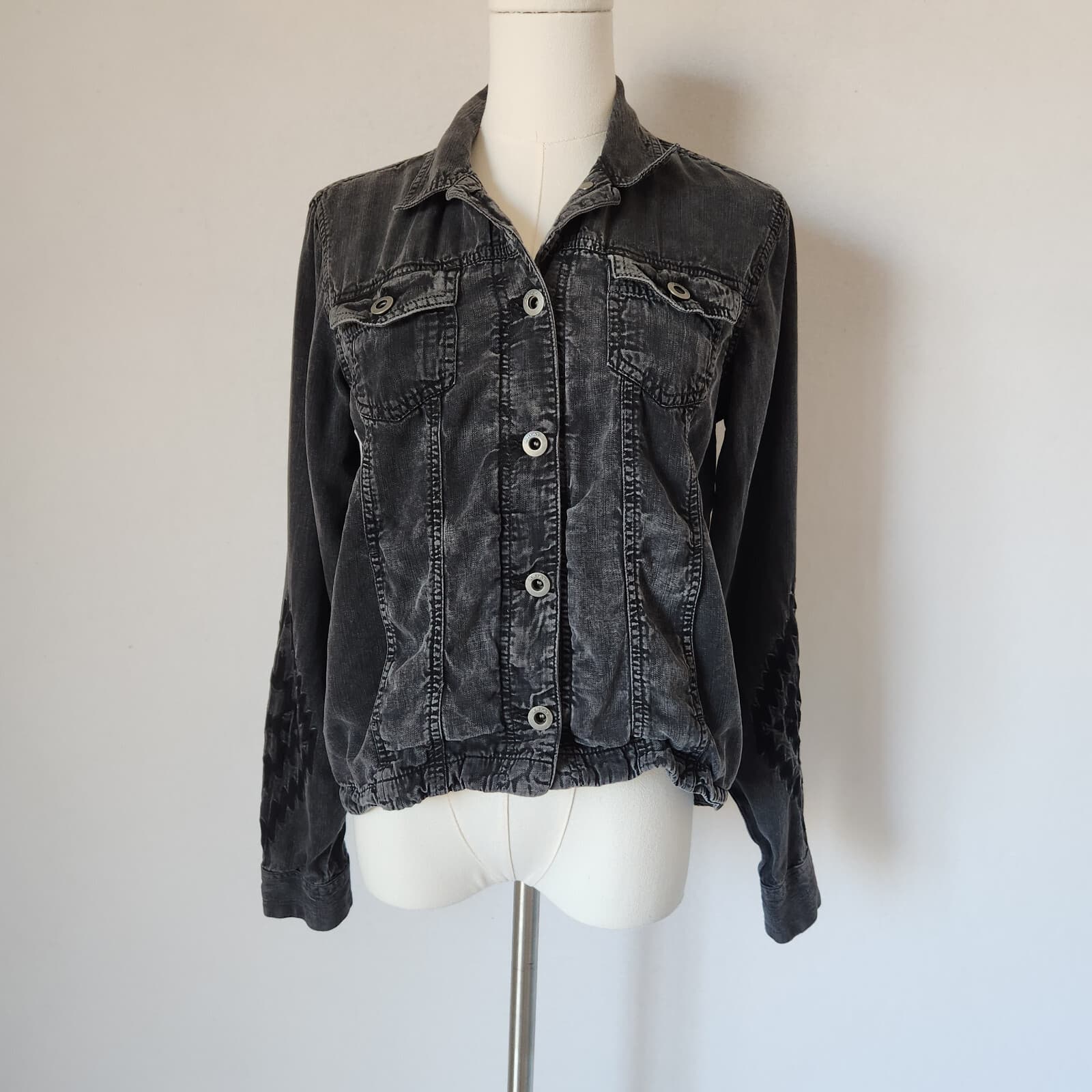 Ariat Embroidered Saloon Trucker jacket Long Sleeve Pocket Button Black Womens S
