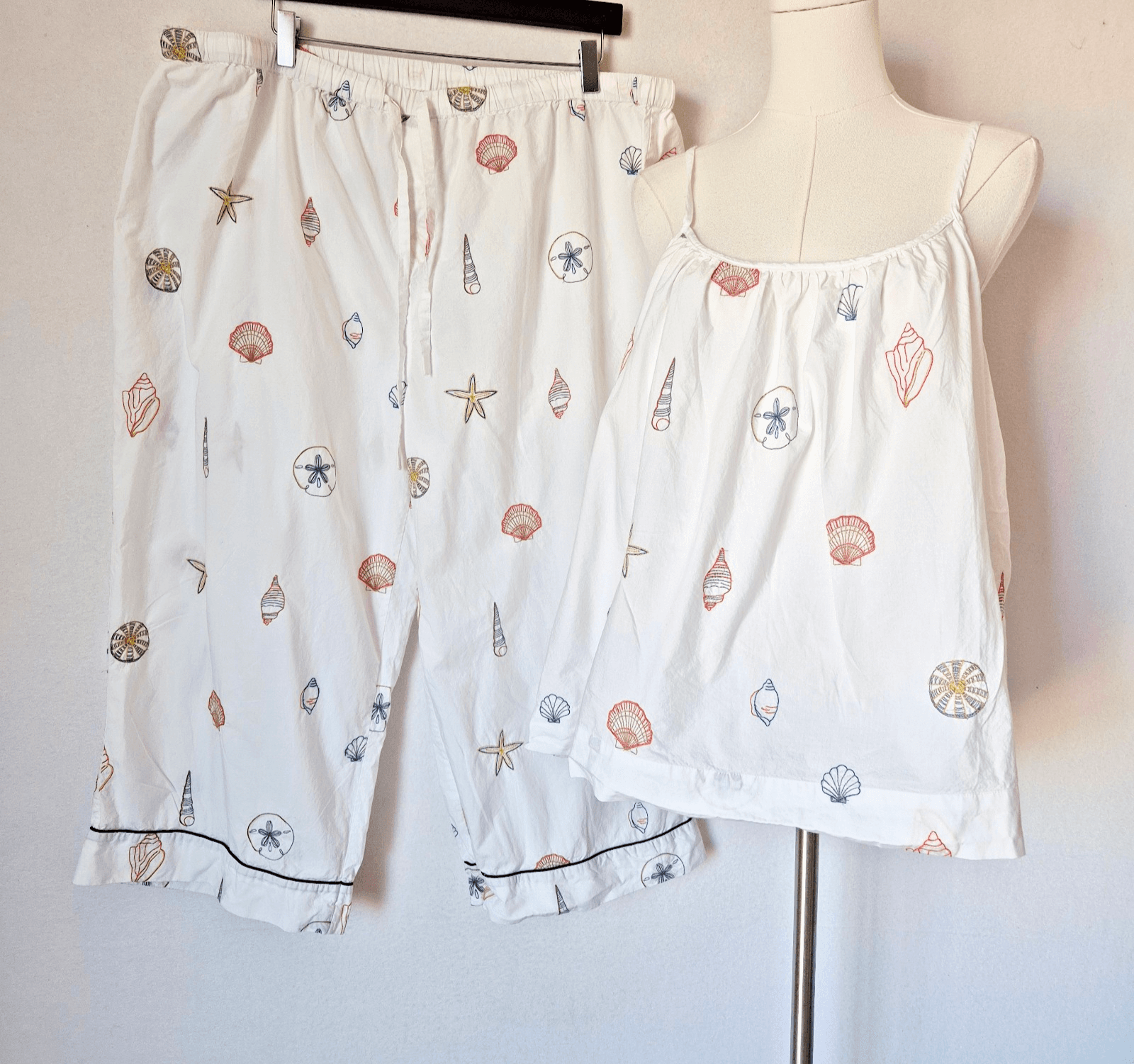 PrintFresh Queen Of The Sea Cami Crop Pant Sleep Pajama Set Embroidered White 2X