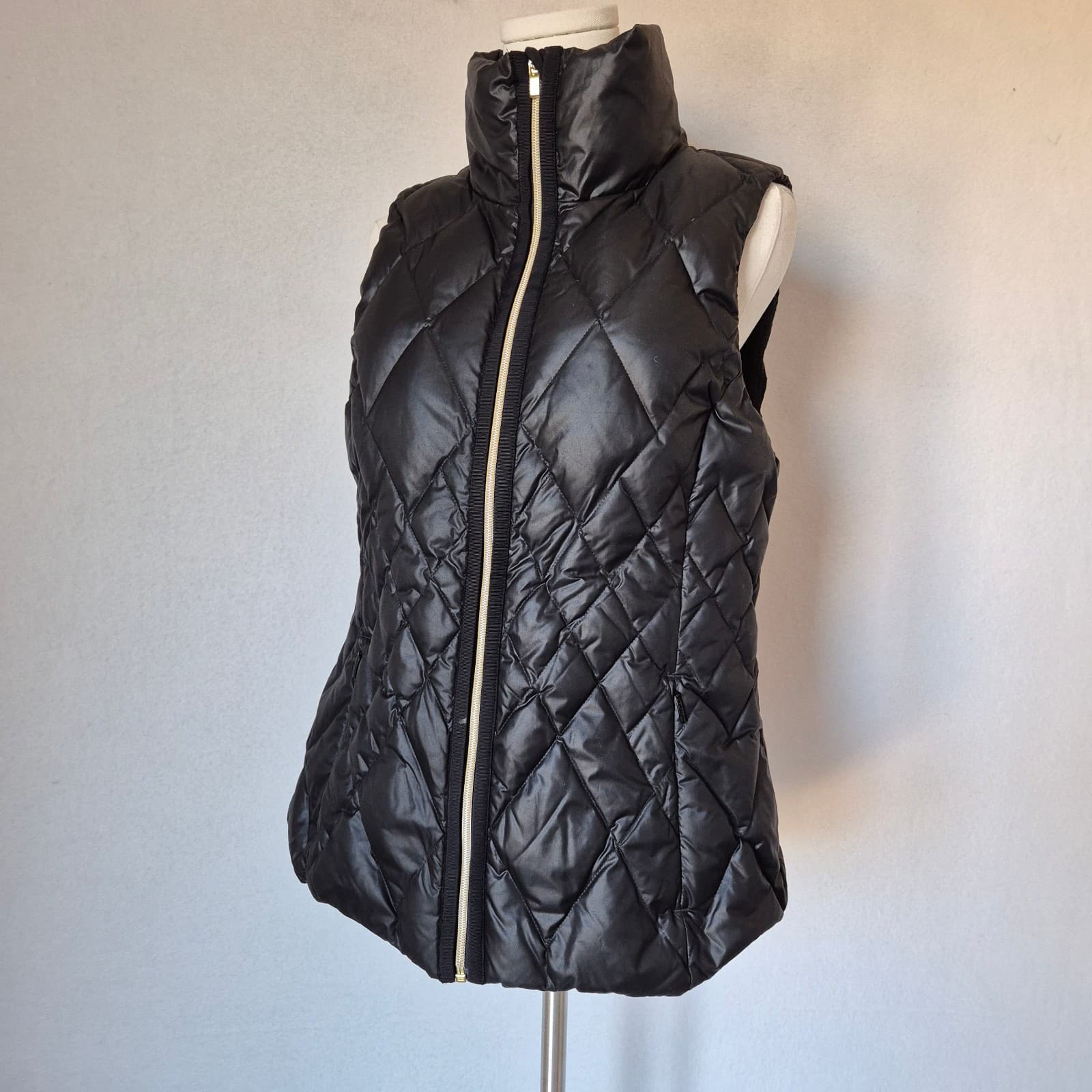 Athleta Goose Down Insulated Quilt Puffer Vest Gold Zipper Pocket Black Womens M