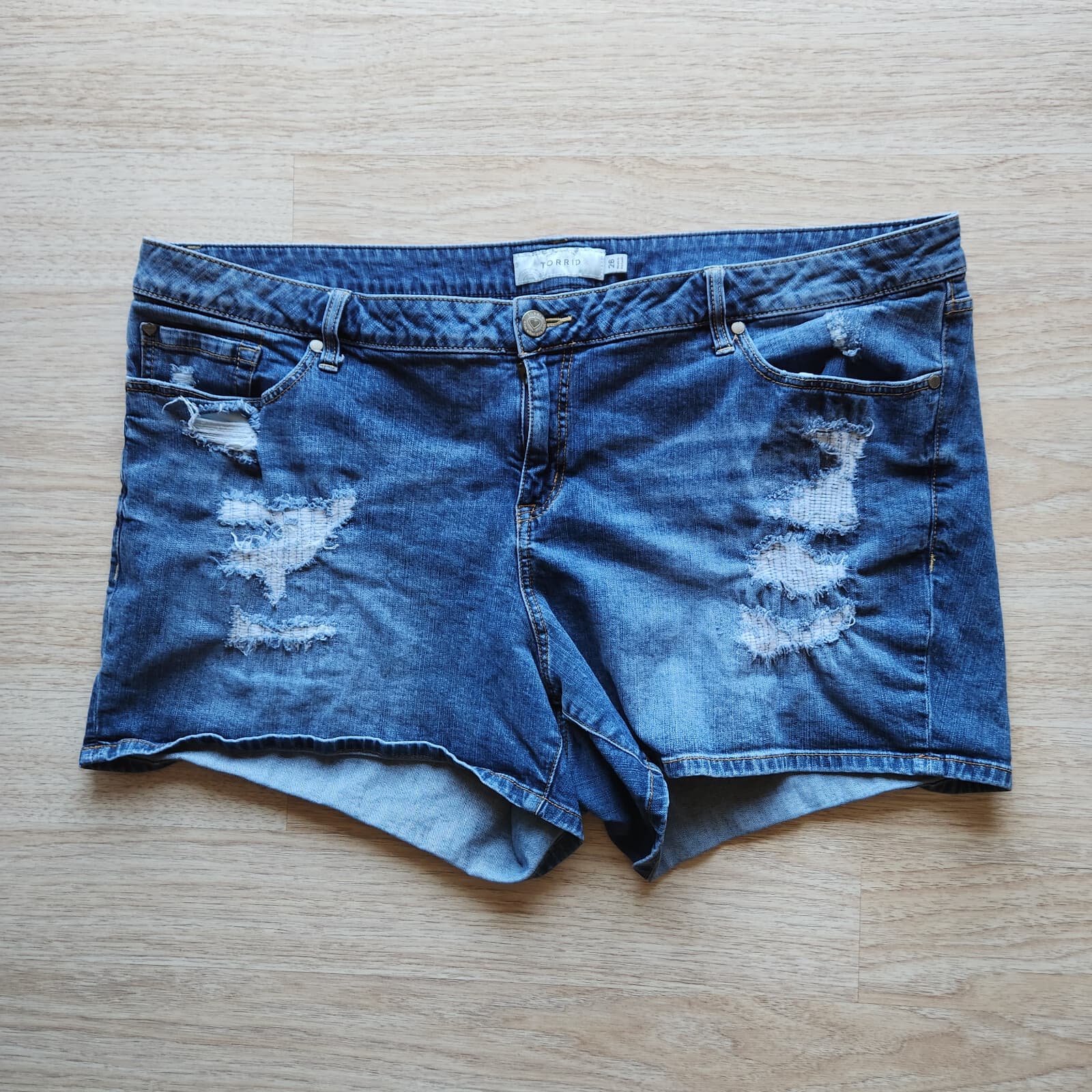 Torrid Distressed Denim Jean Shorts Stretch Blue Cotton Blend Women's 26 (4X)