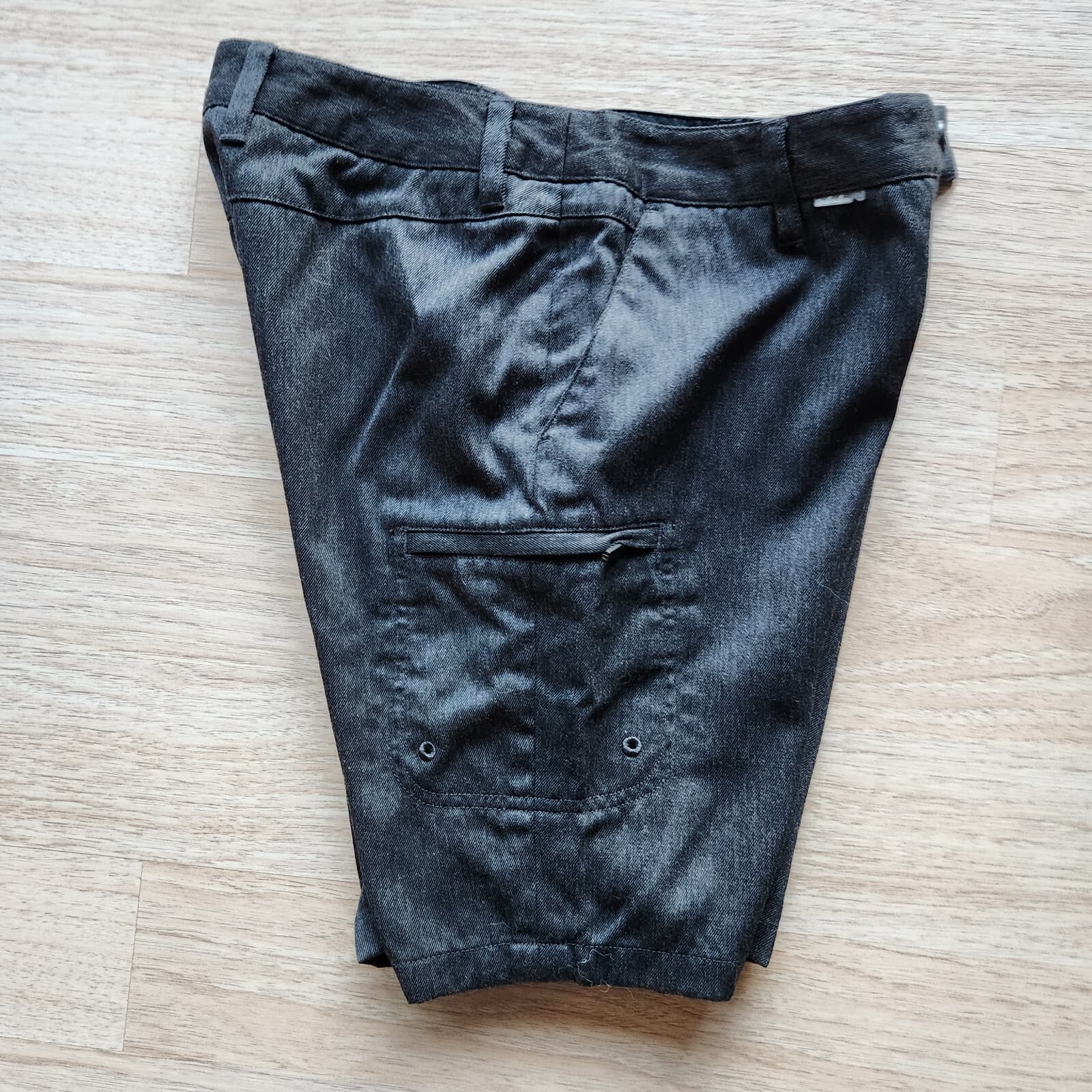 Icebreaker NZ Merino Wool Cotton Chino Shorts Zip Pocket Dark Grey Women's 28