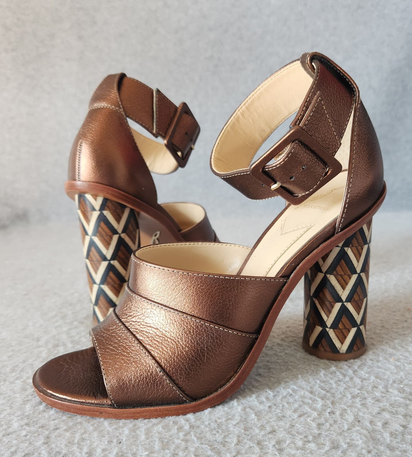 Brian Atwood B-Brandy 4" Wood Block Heel Sandal Ankle Strap Bronze Leather US7