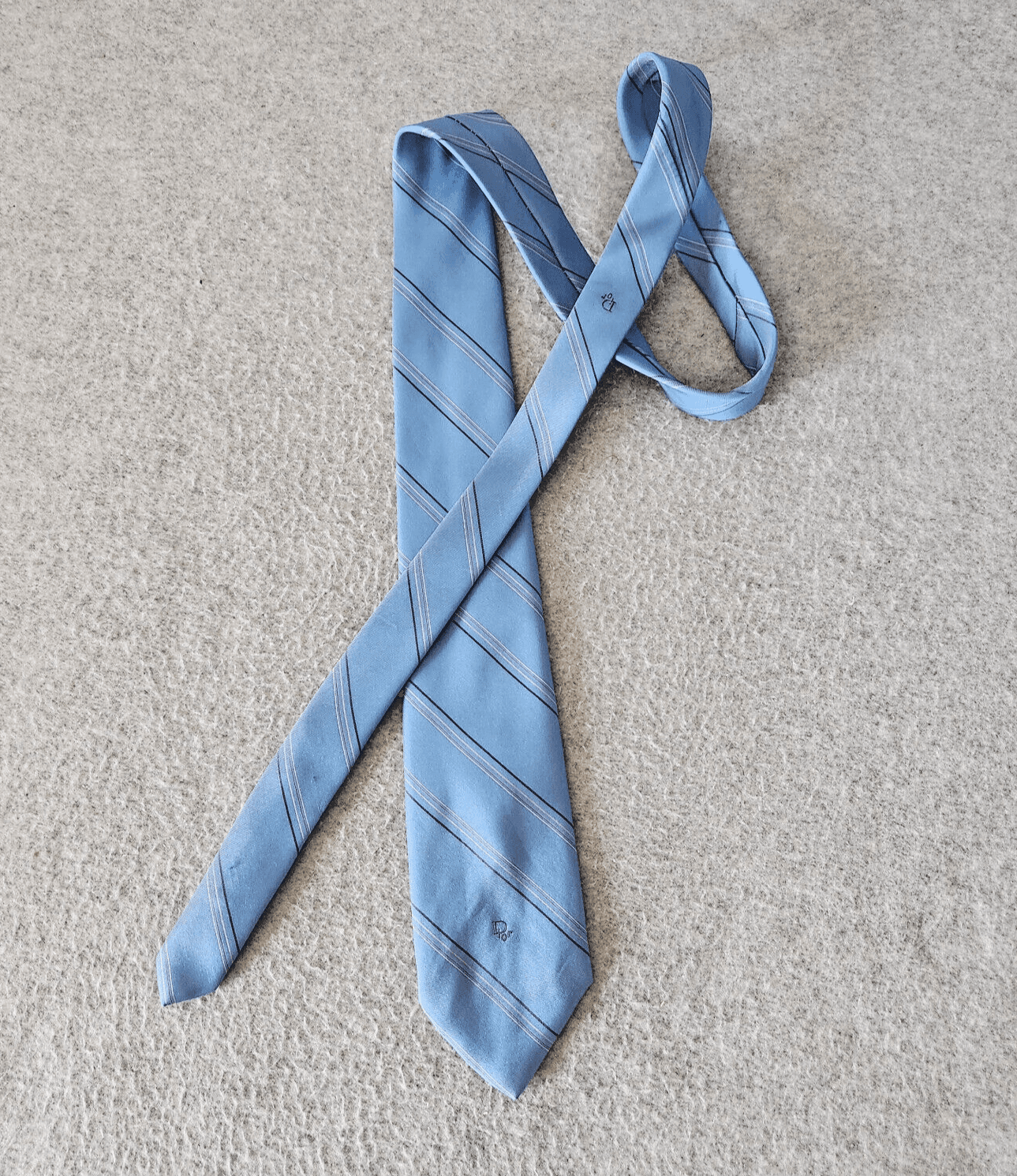 Christian Dior Silk Blend Traditional Standard Width Necktie Blue Stripe